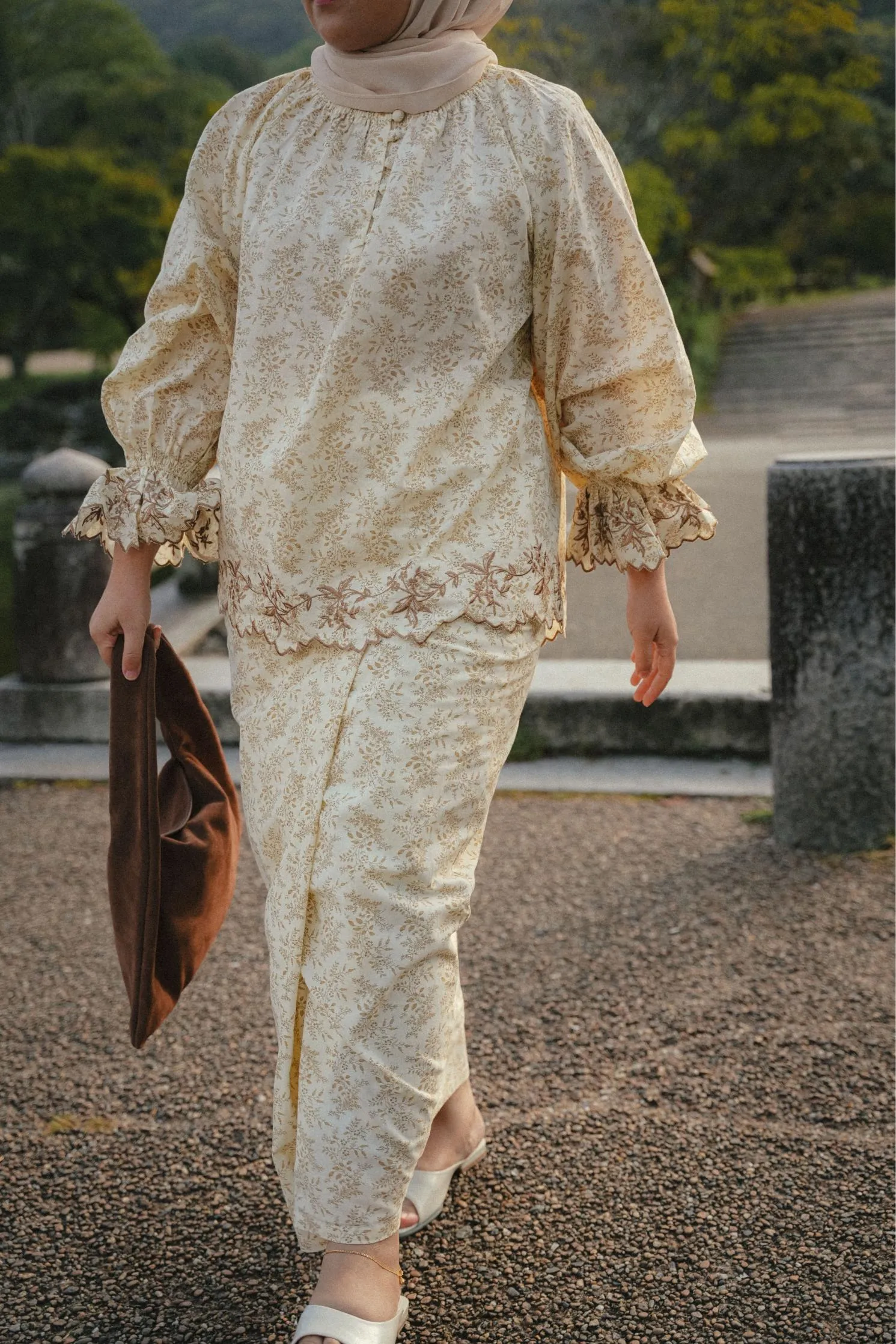 AKIKO KURUNG IN BRONZE