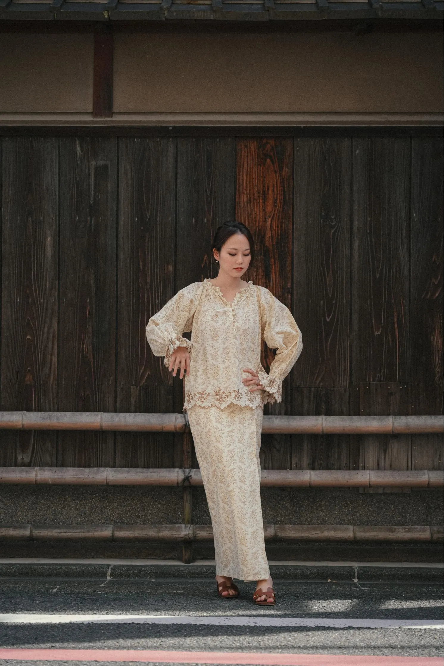 AKIKO KURUNG IN BRONZE
