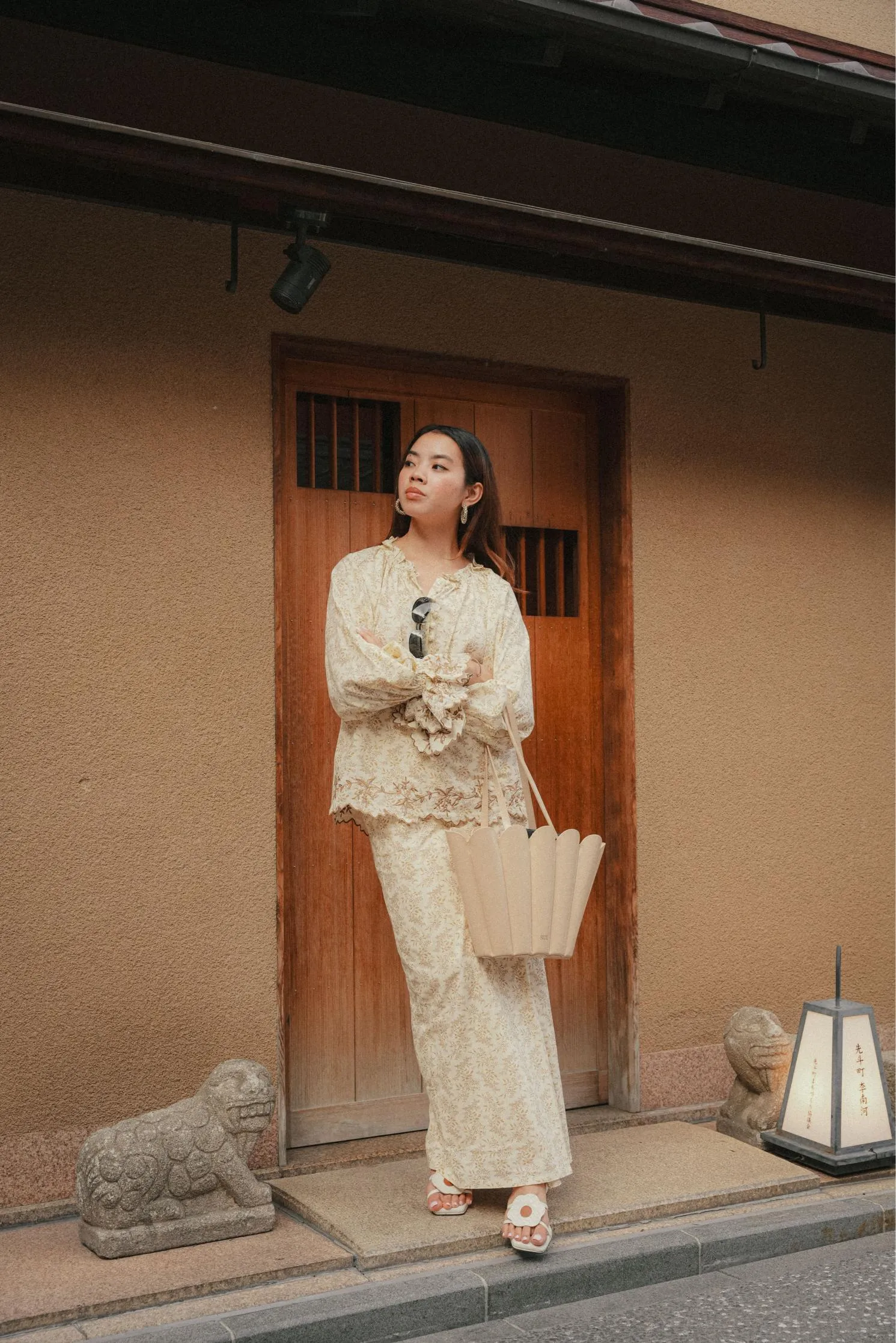 AKIKO KURUNG IN BRONZE