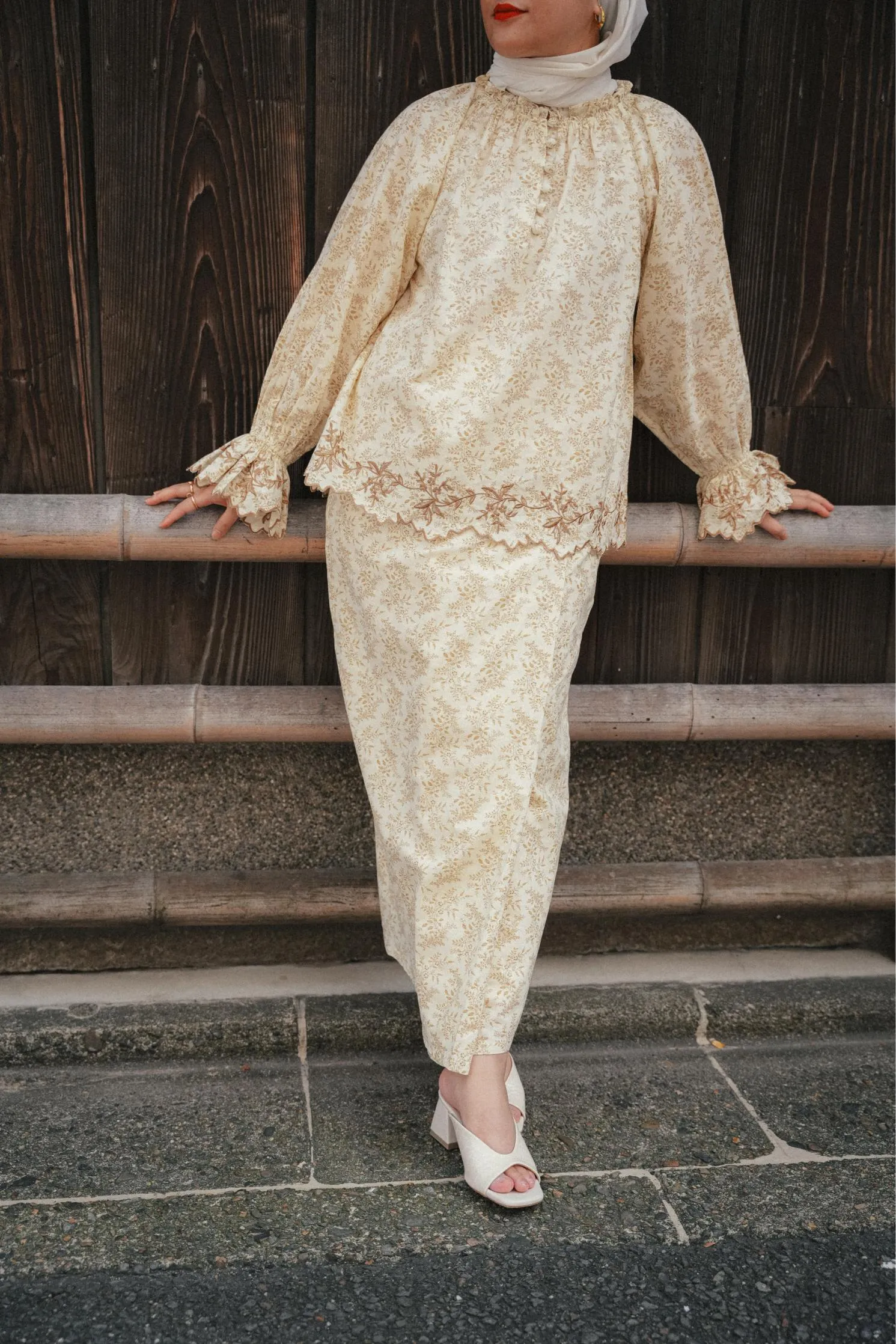 AKIKO KURUNG IN BRONZE