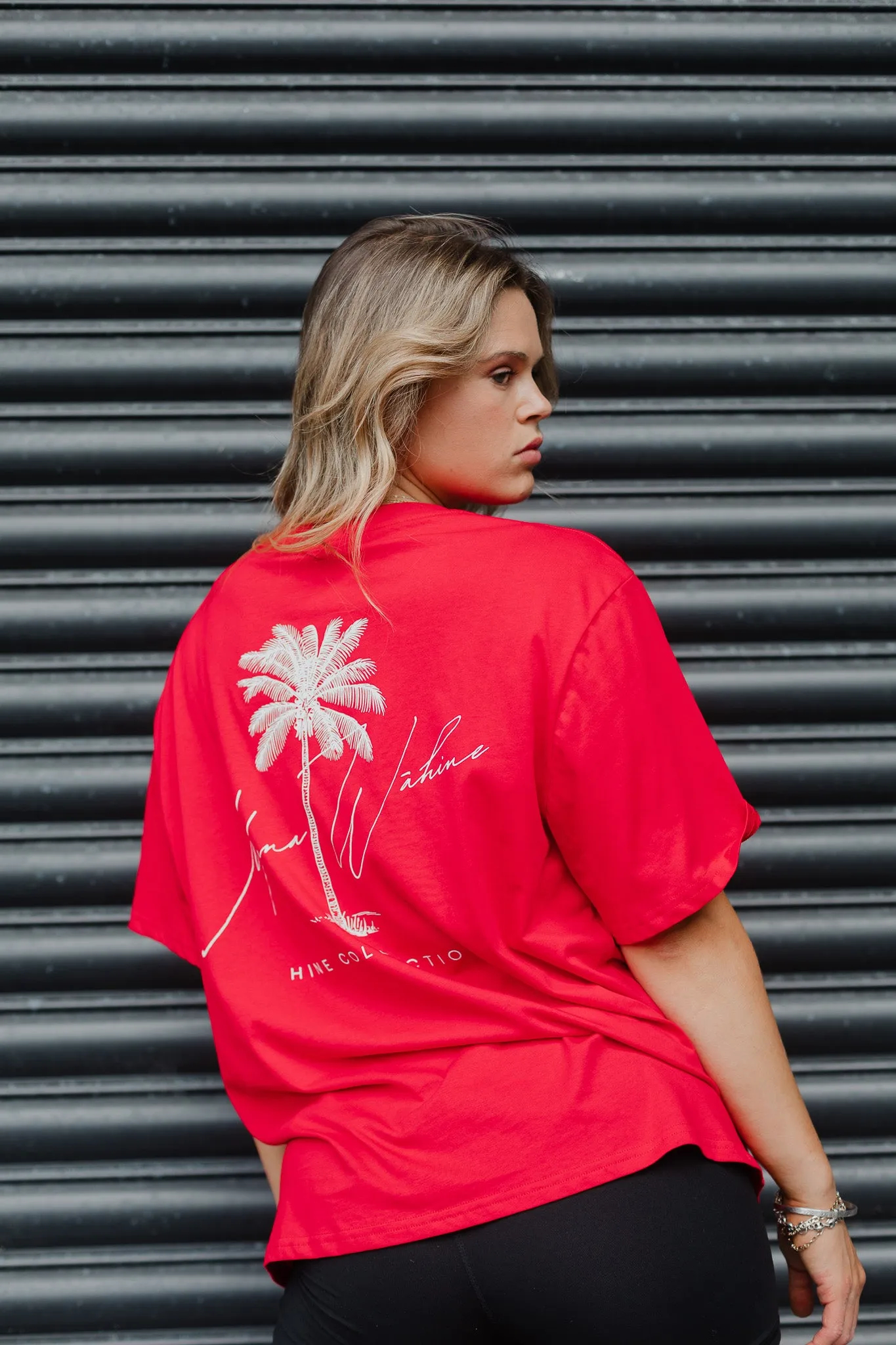 AUAHI MANA WĀHINE TEE RED