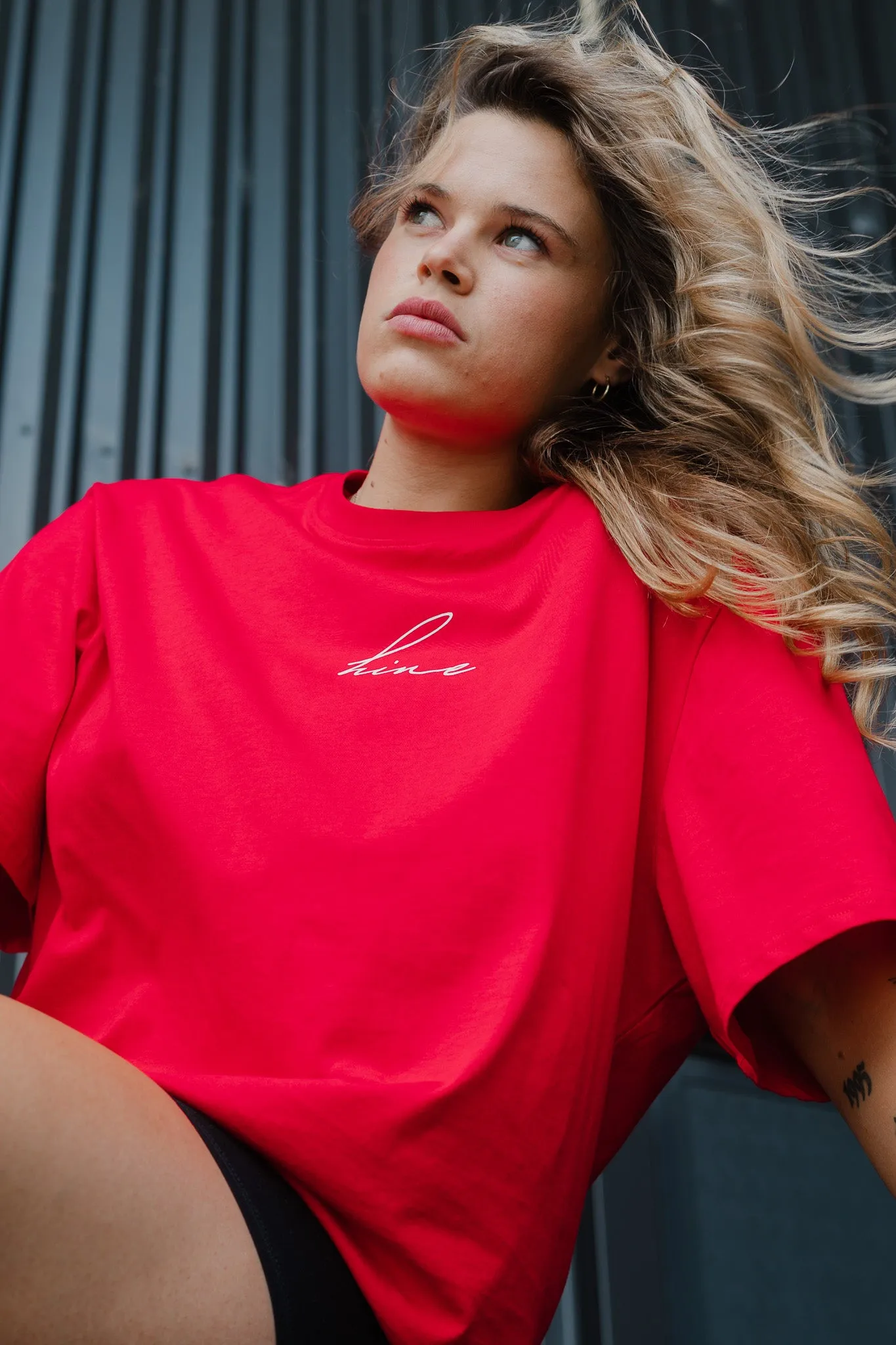 AUAHI MANA WĀHINE TEE RED