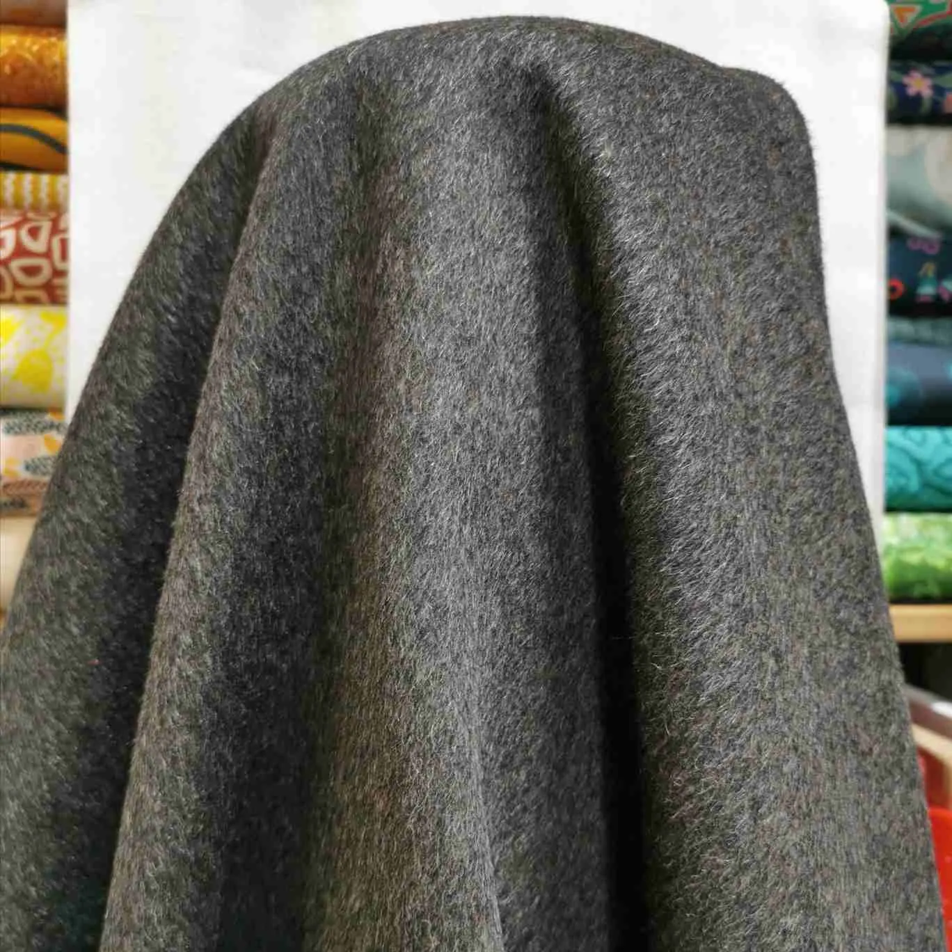 Bruzio Wool Recycled Fibres, Charcoal