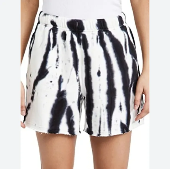 Cool shorts by Good American  size 2 NWT