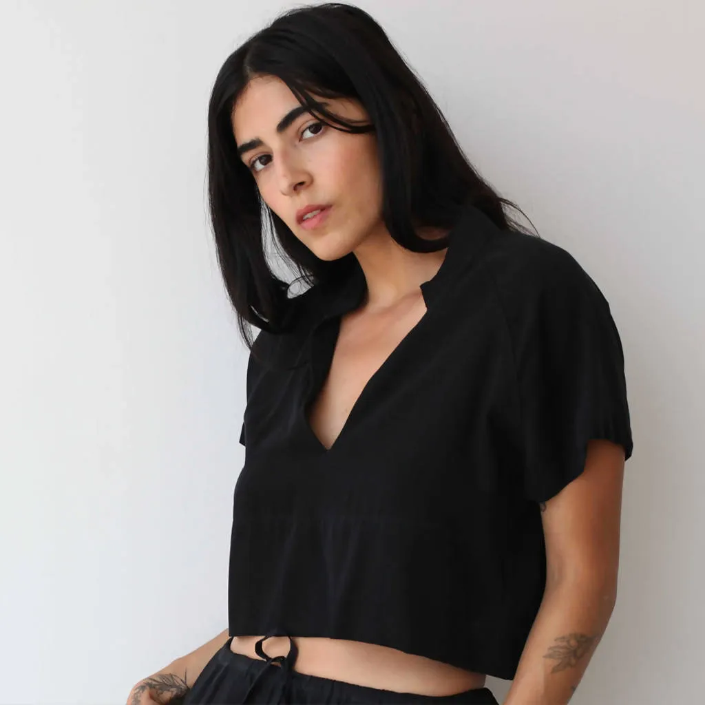 Cropped Raglan Shirt- Black