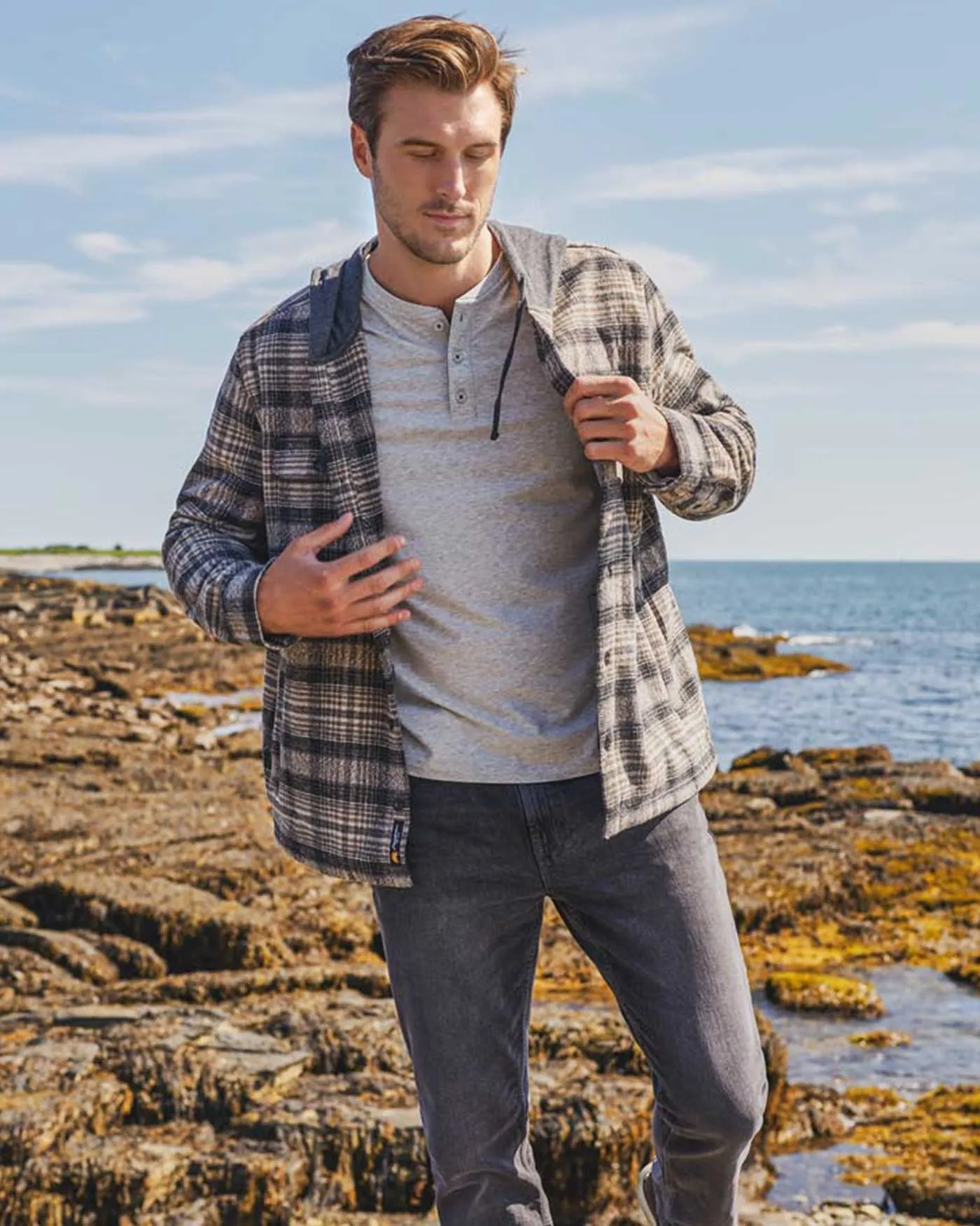 ESSENTIAL STRETCH COMFORT LS HENLEY