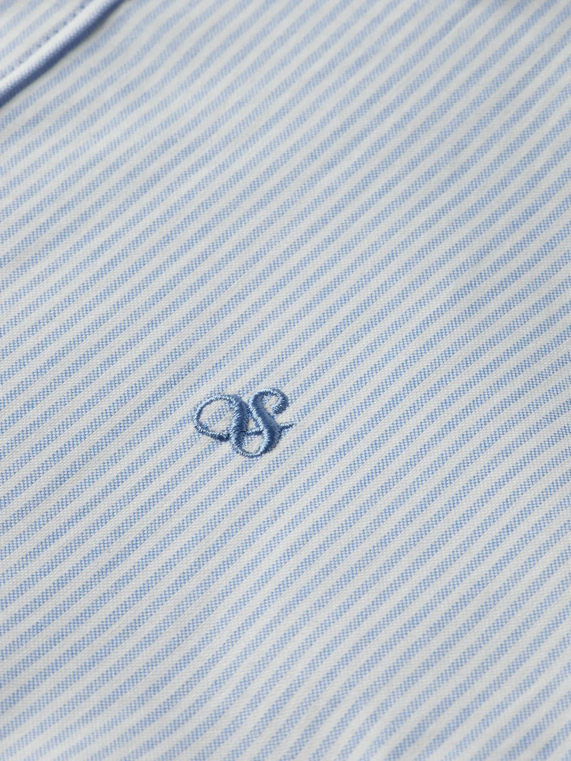 ESSENTIALS - Regular Fit Button Down Oxford - Blue Stripe