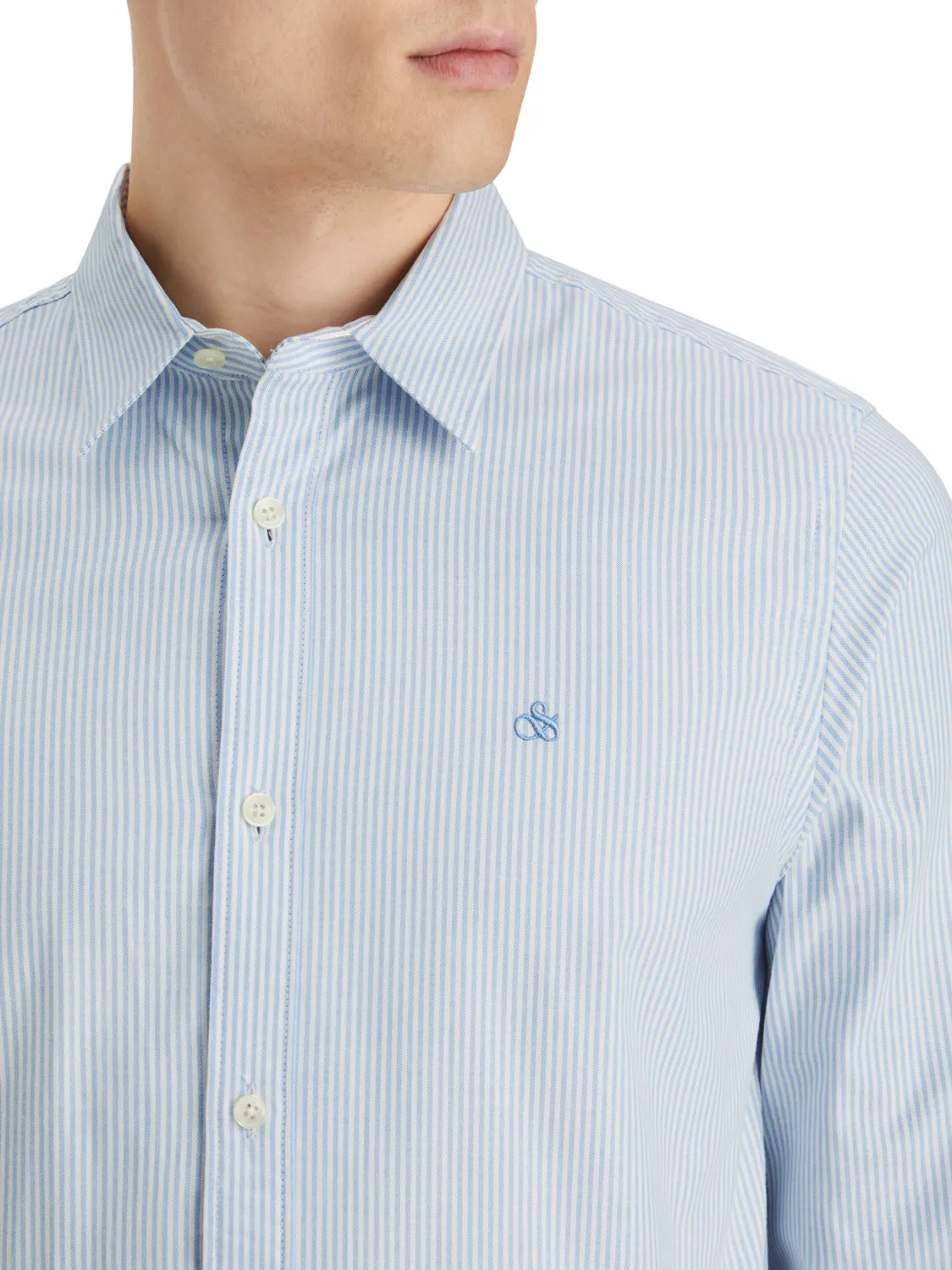 ESSENTIALS - Regular Fit Button Down Oxford - Blue Stripe