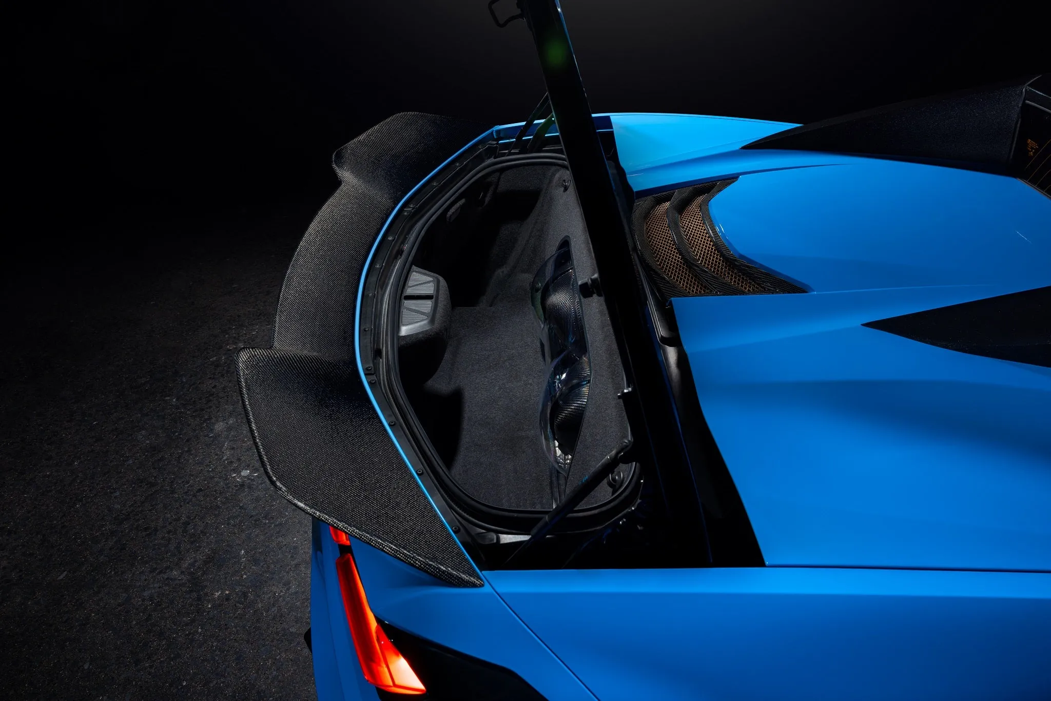 Eventuri Chevrolet C8 Corvette Hard-Top Convertible Black Carbon Intake System