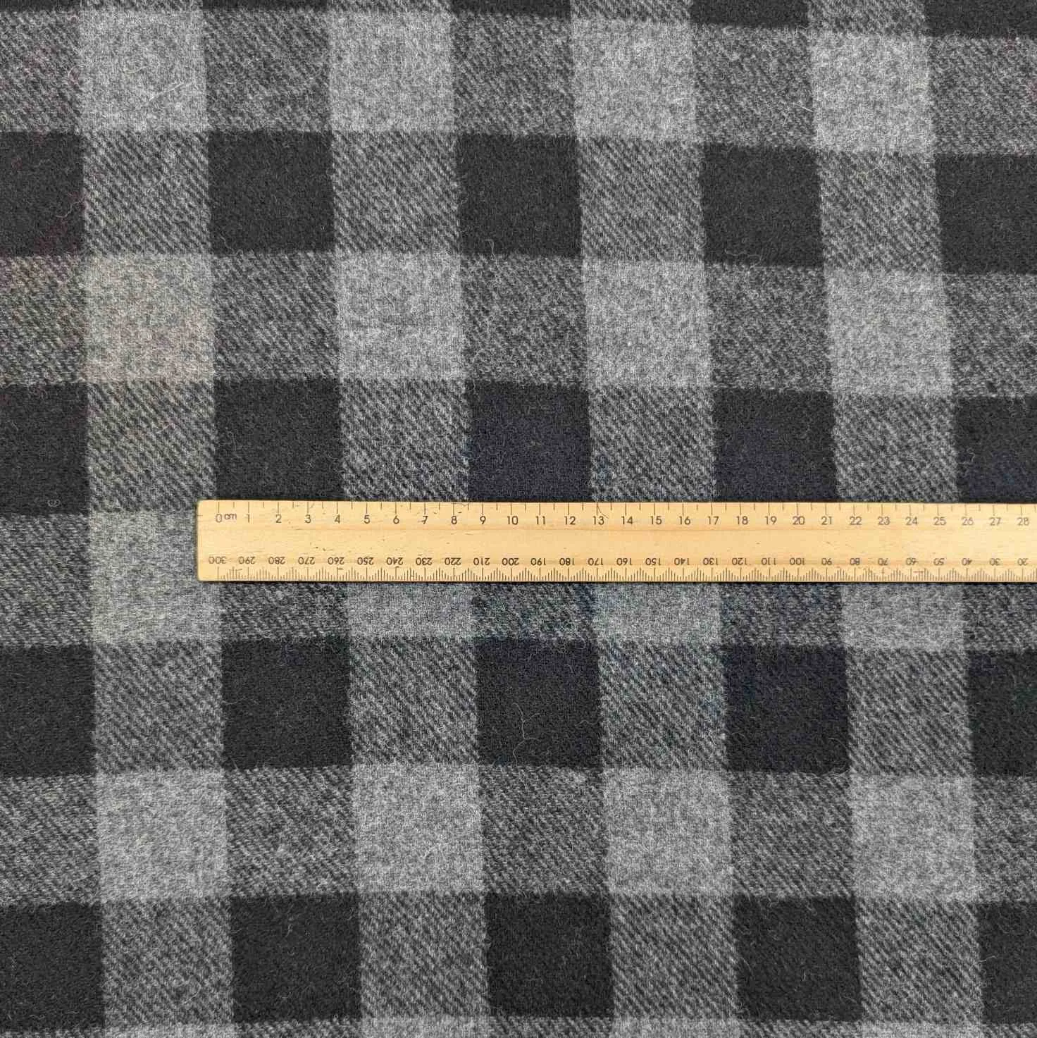 Garth Wool Check - Charcoal