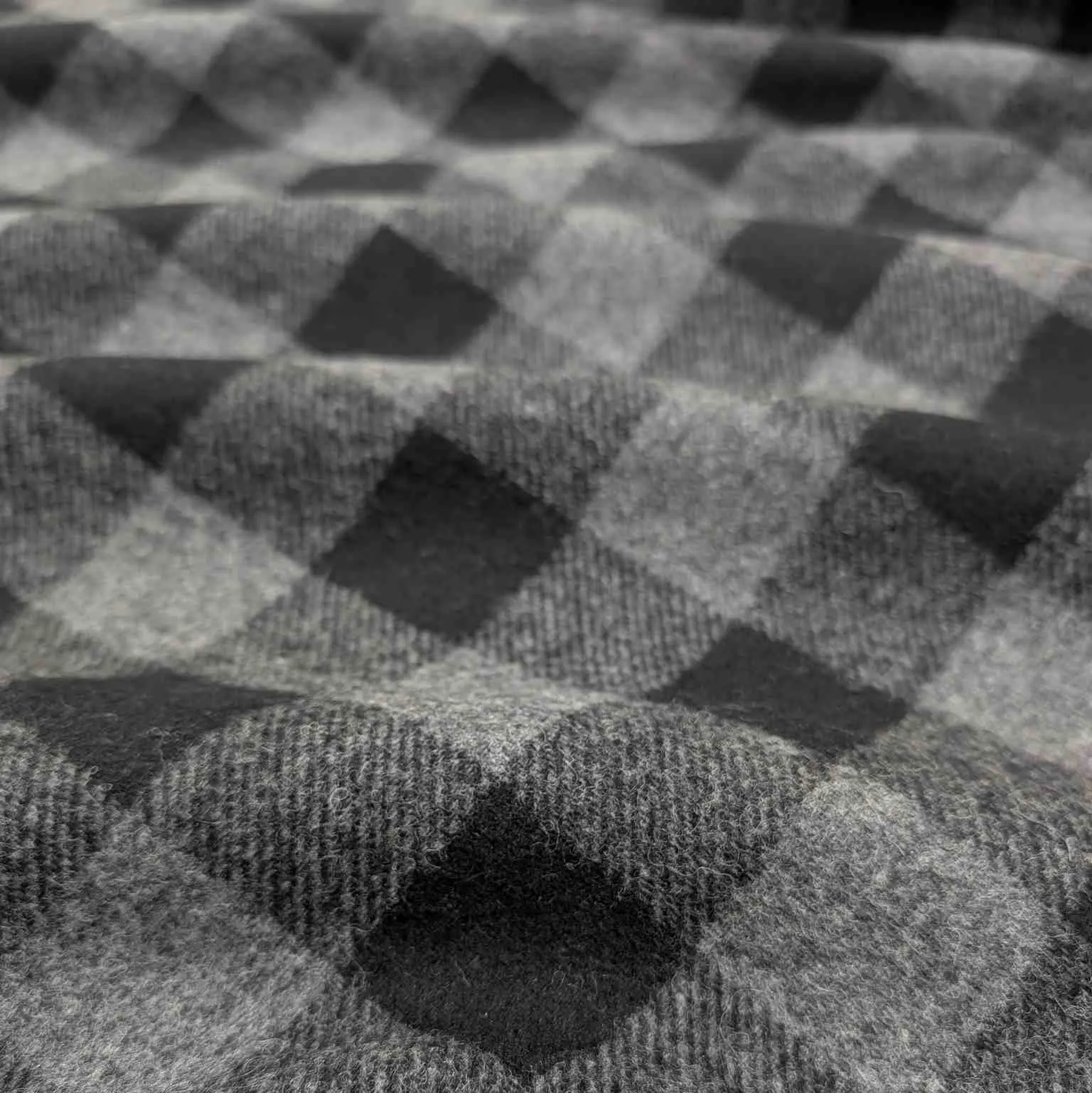 Garth Wool Check - Charcoal