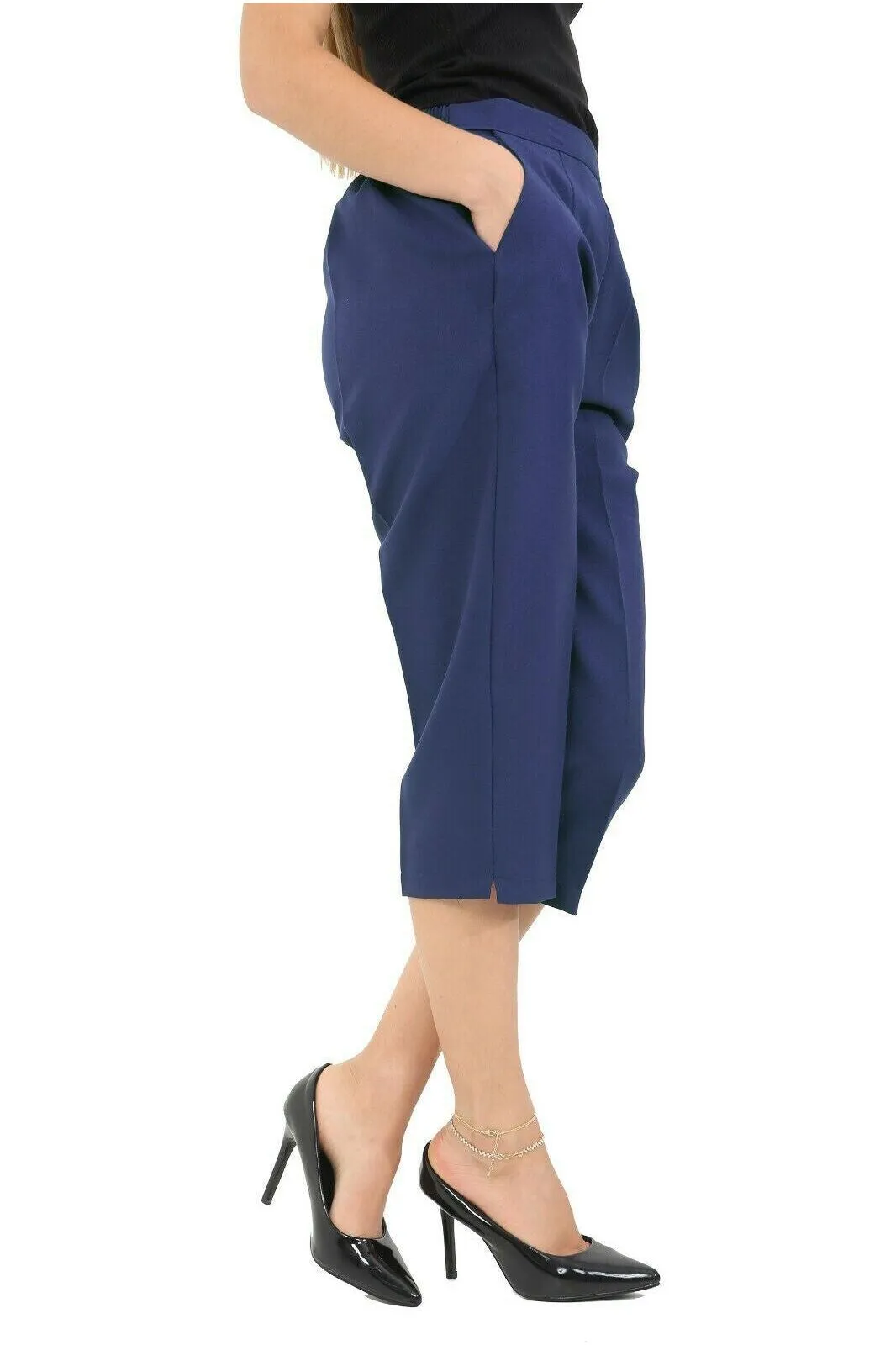 Ladies 3/4 Elasticated Trouser Shorts