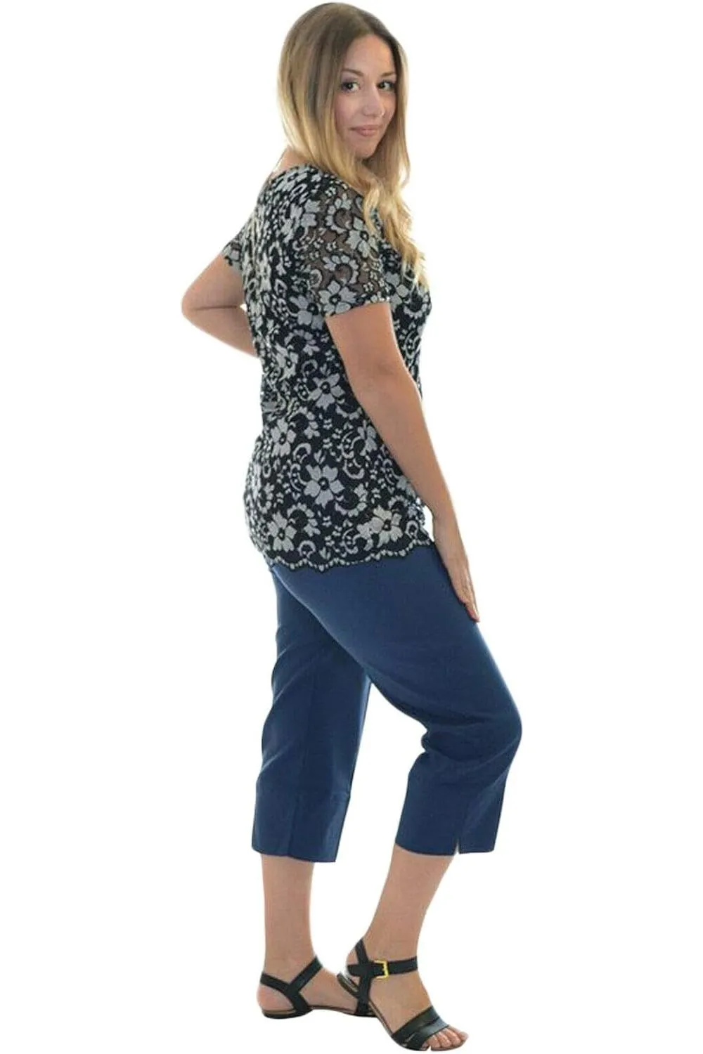Ladies 3/4 Elasticated Trouser Shorts