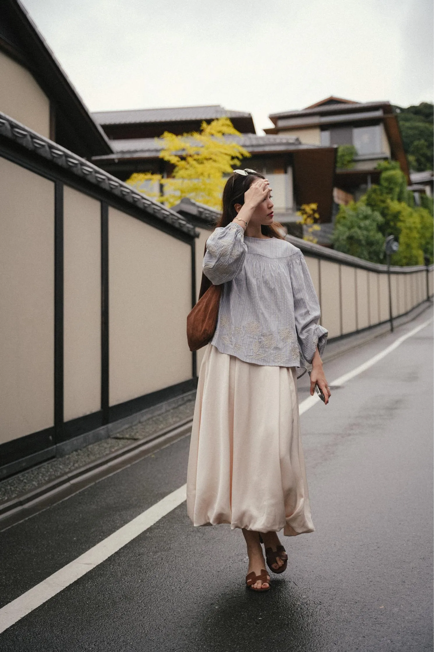 LILY KURUNG IN SKY