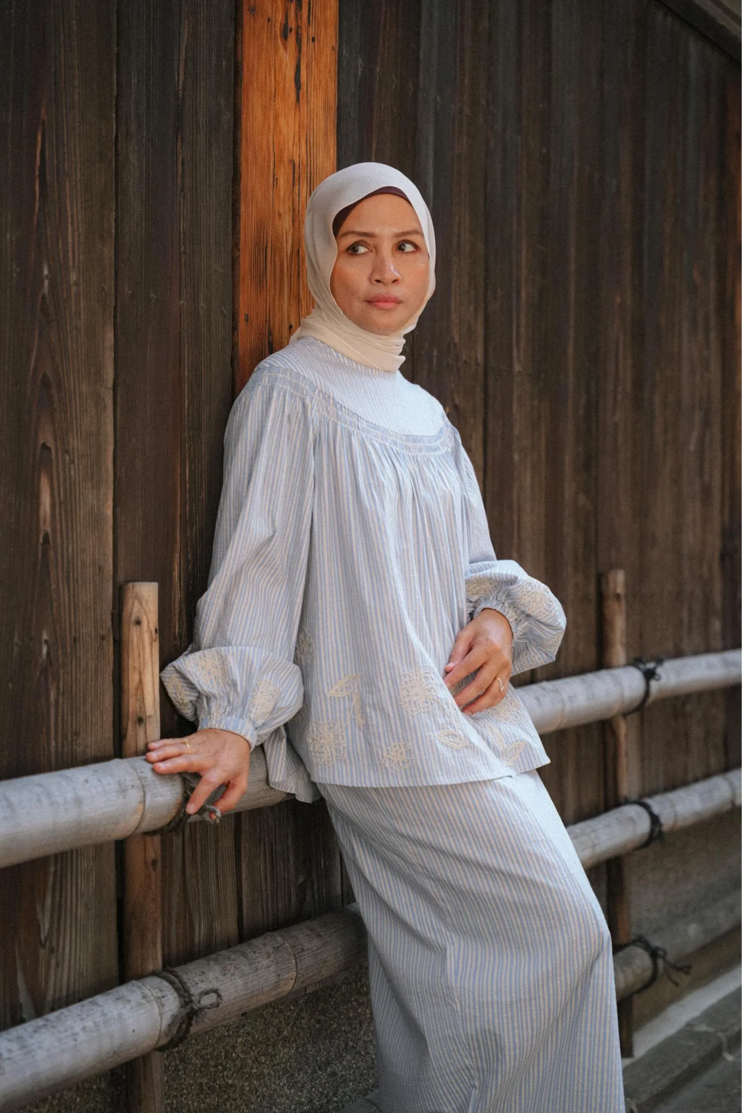 LILY KURUNG IN SKY