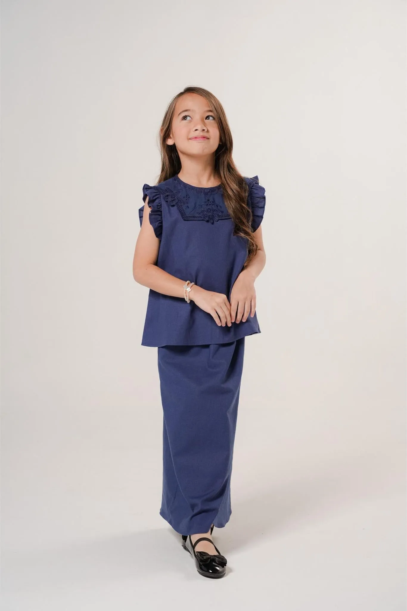 LUCIE KURUNG IN NAVY