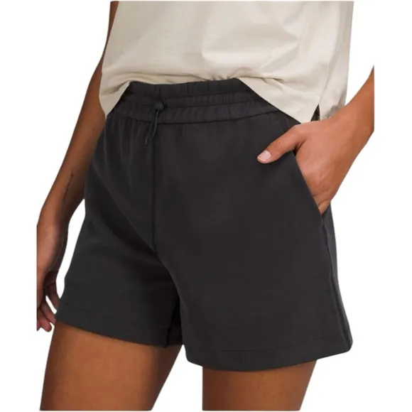 Lululemon Athletica Black Hi Rise Softstream Shorts LIKE NEW Size 4
