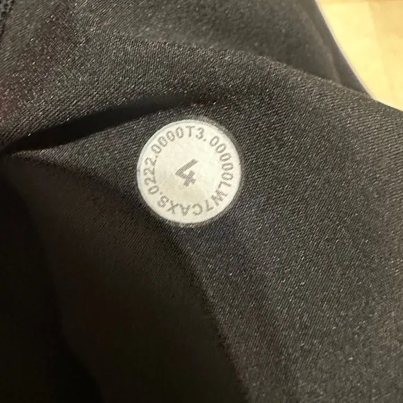 Lululemon Athletica Black Hi Rise Softstream Shorts LIKE NEW Size 4