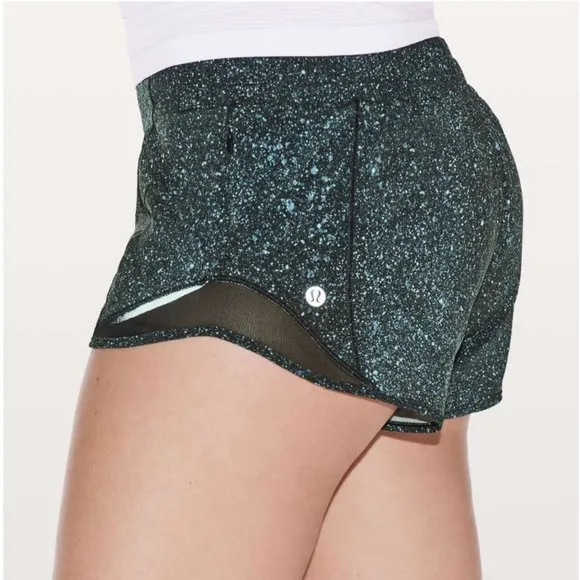 Lululemon Hotty Hot Short II 2.5&quot; Mineralize Multi/Black 8