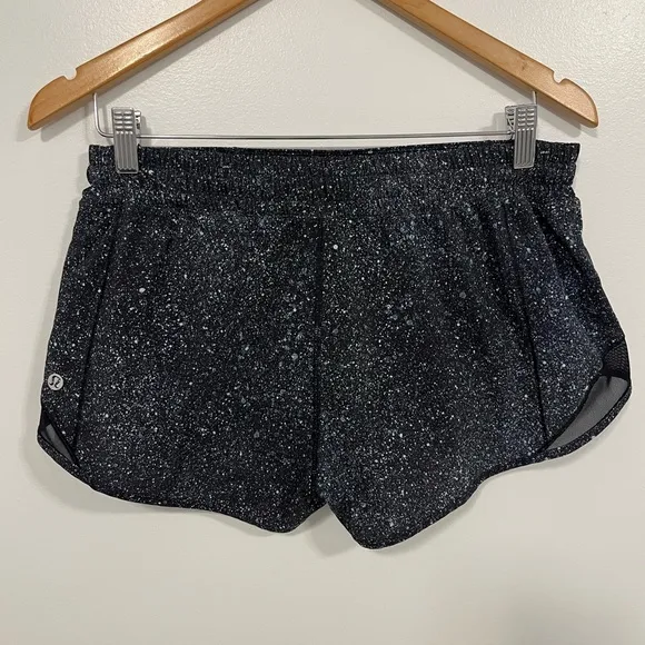 Lululemon Hotty Hot Short II 2.5&quot; Mineralize Multi/Black 8