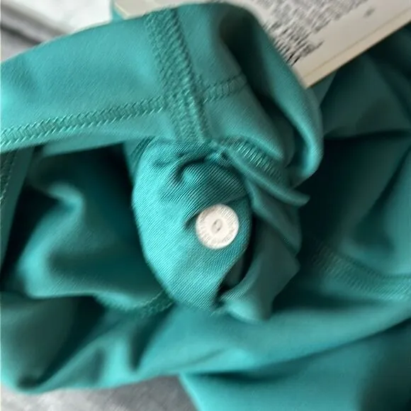 Lululemon Wunder Train High Rise Short 8&quot; Teal Lagoon size 0 Bike‎ shorts NWT