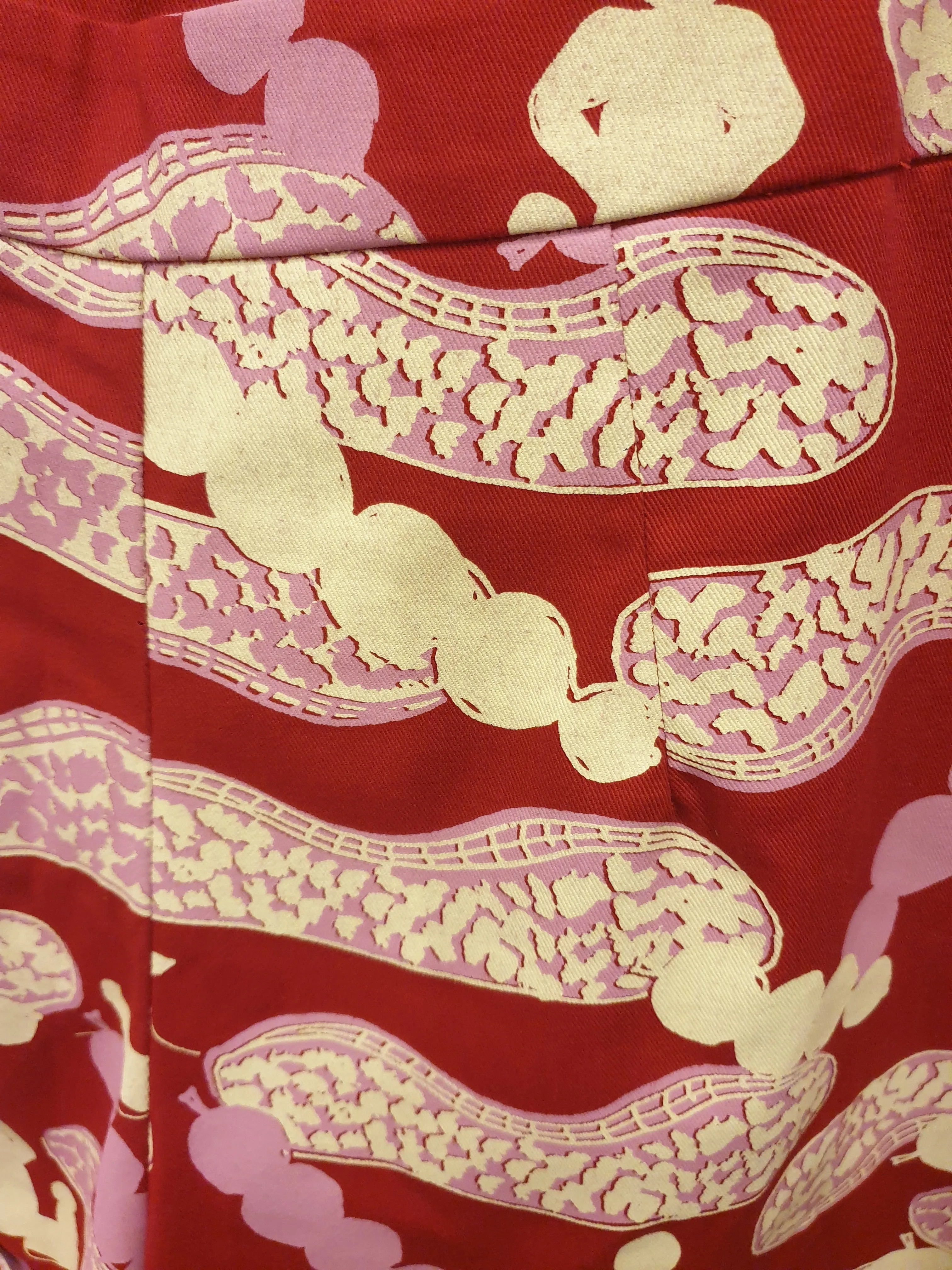 Magpie Goose red print shorts size 12