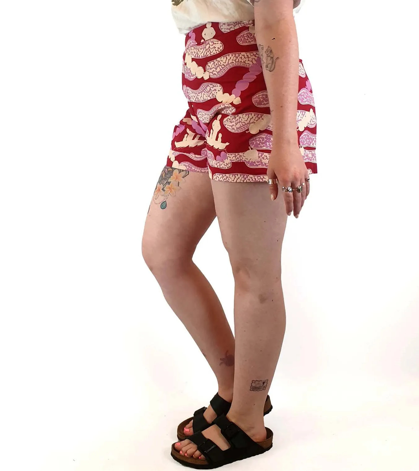 Magpie Goose red print shorts size 12