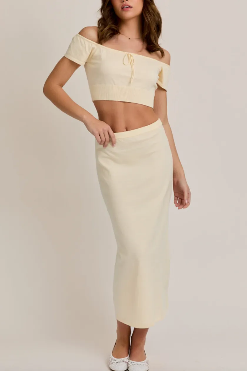Off Shoulder Knit Short Sleeve Crop Top