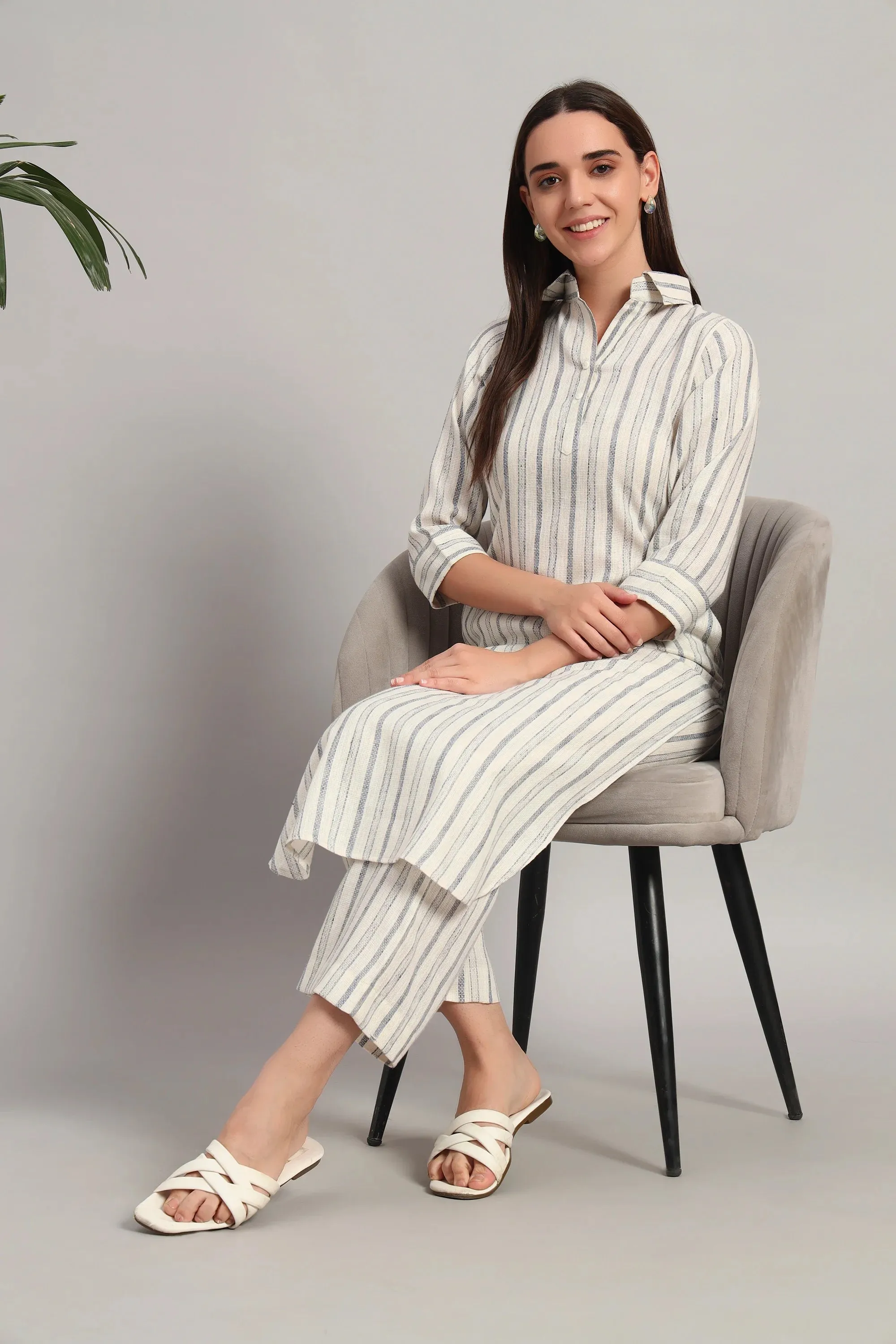 Pratidin, Stripes Kurta Set