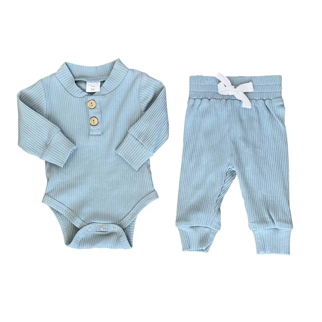 Ribbed Henley Outfit