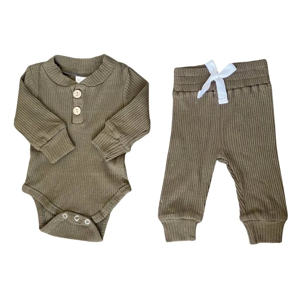 Ribbed Henley Outfit