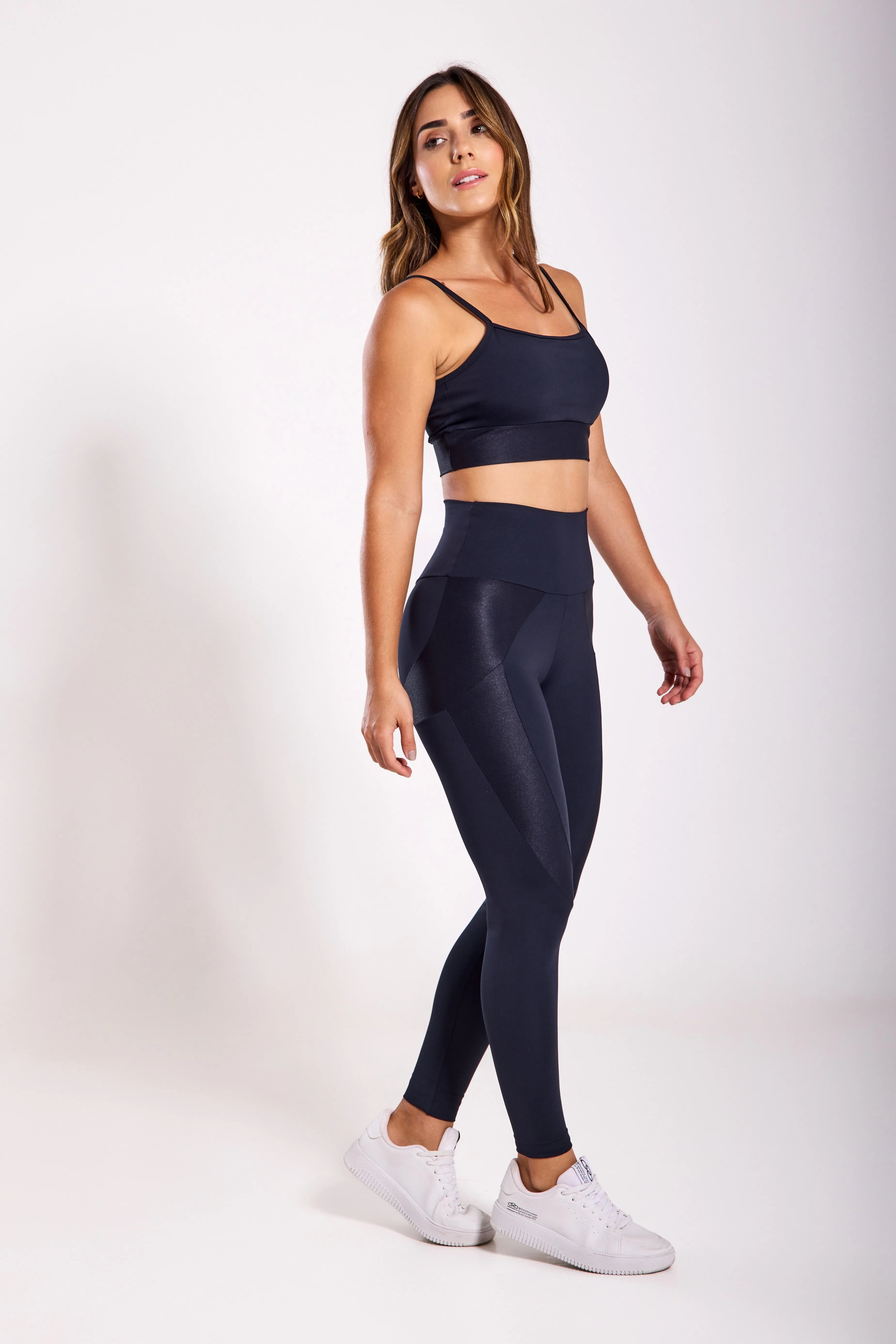 SET BOLD BLACK