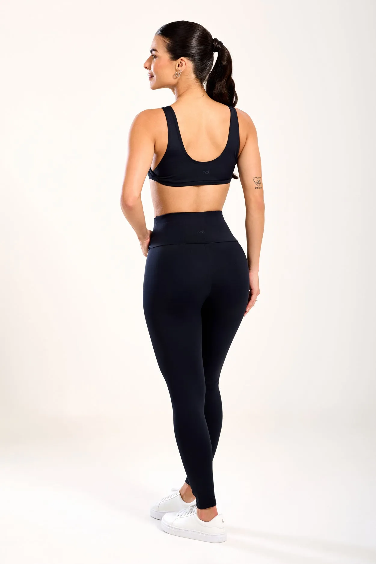 Set Flow Black details