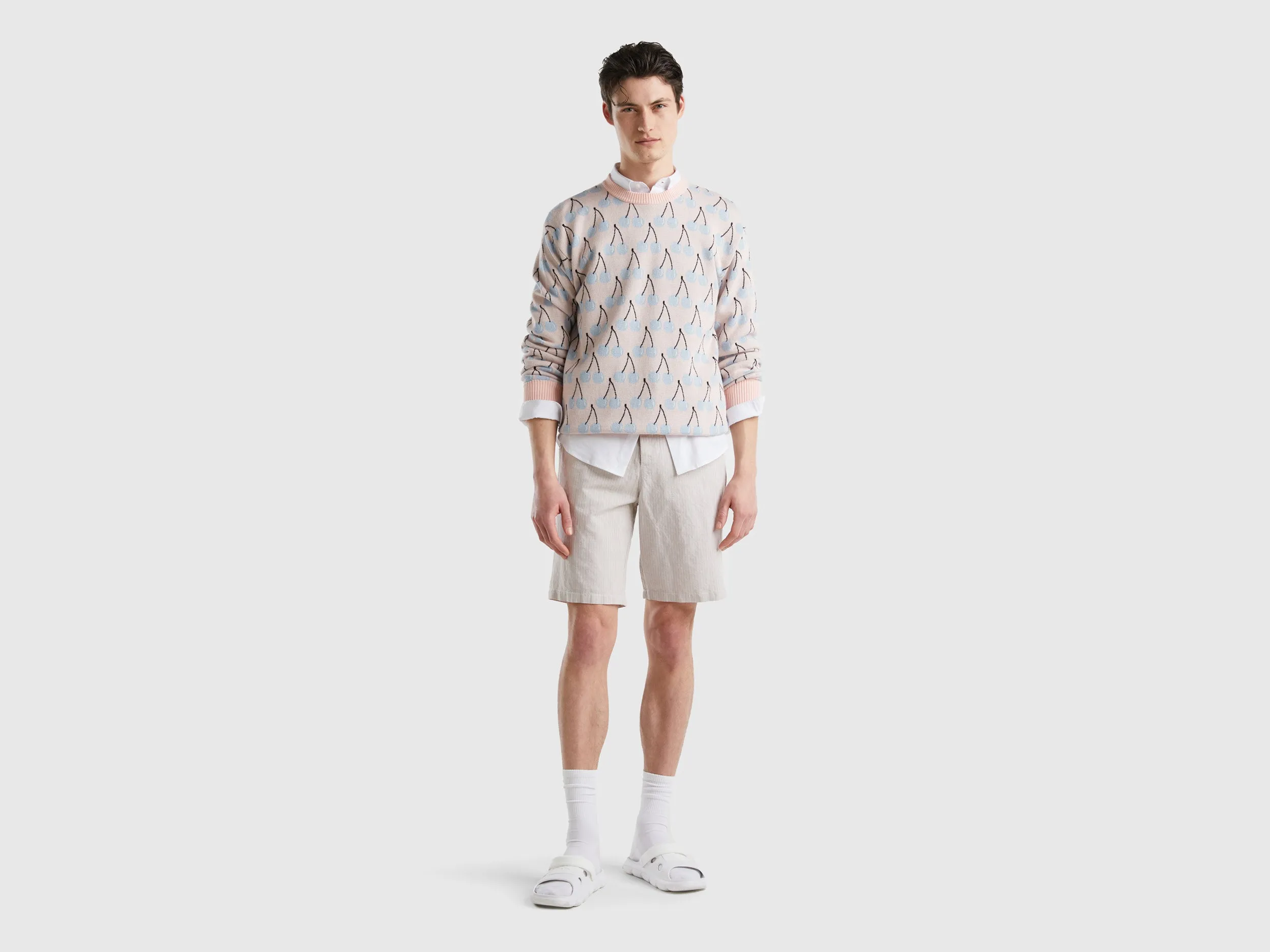 SHORT TROUSERS