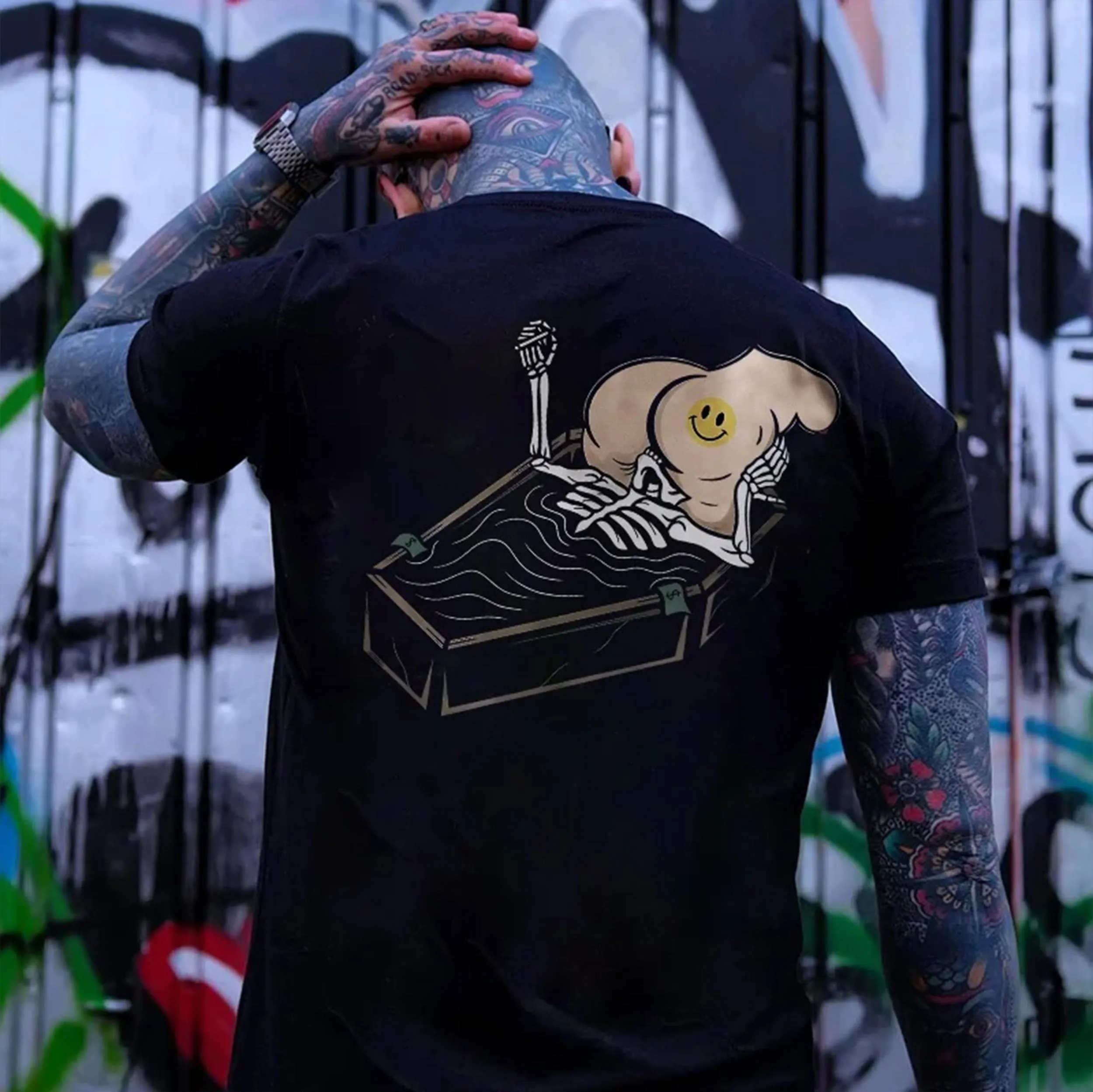 Skull Eat the Naked Ass in the Coffin Graphic Black Print T-shirt