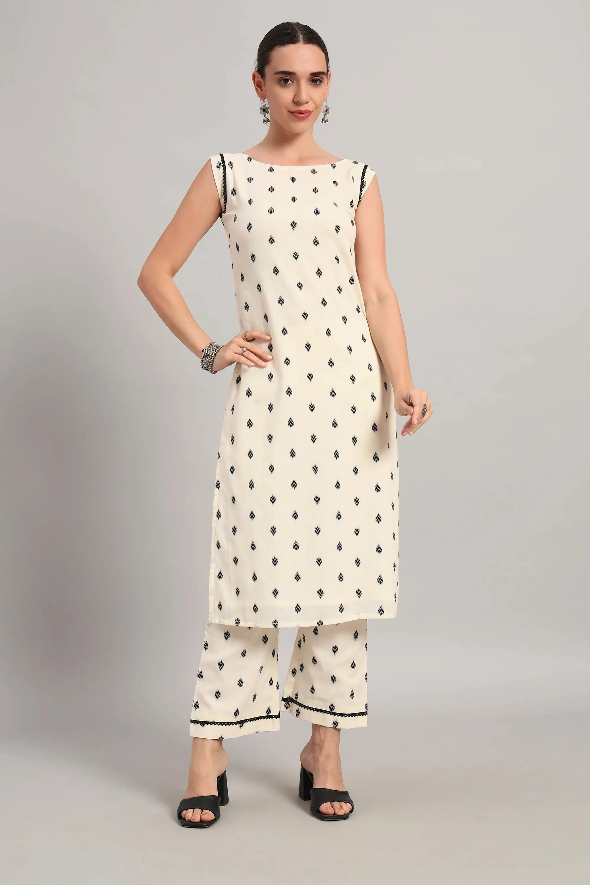 Subah Se Shaam Kurta Set, Beige Black Leafs
