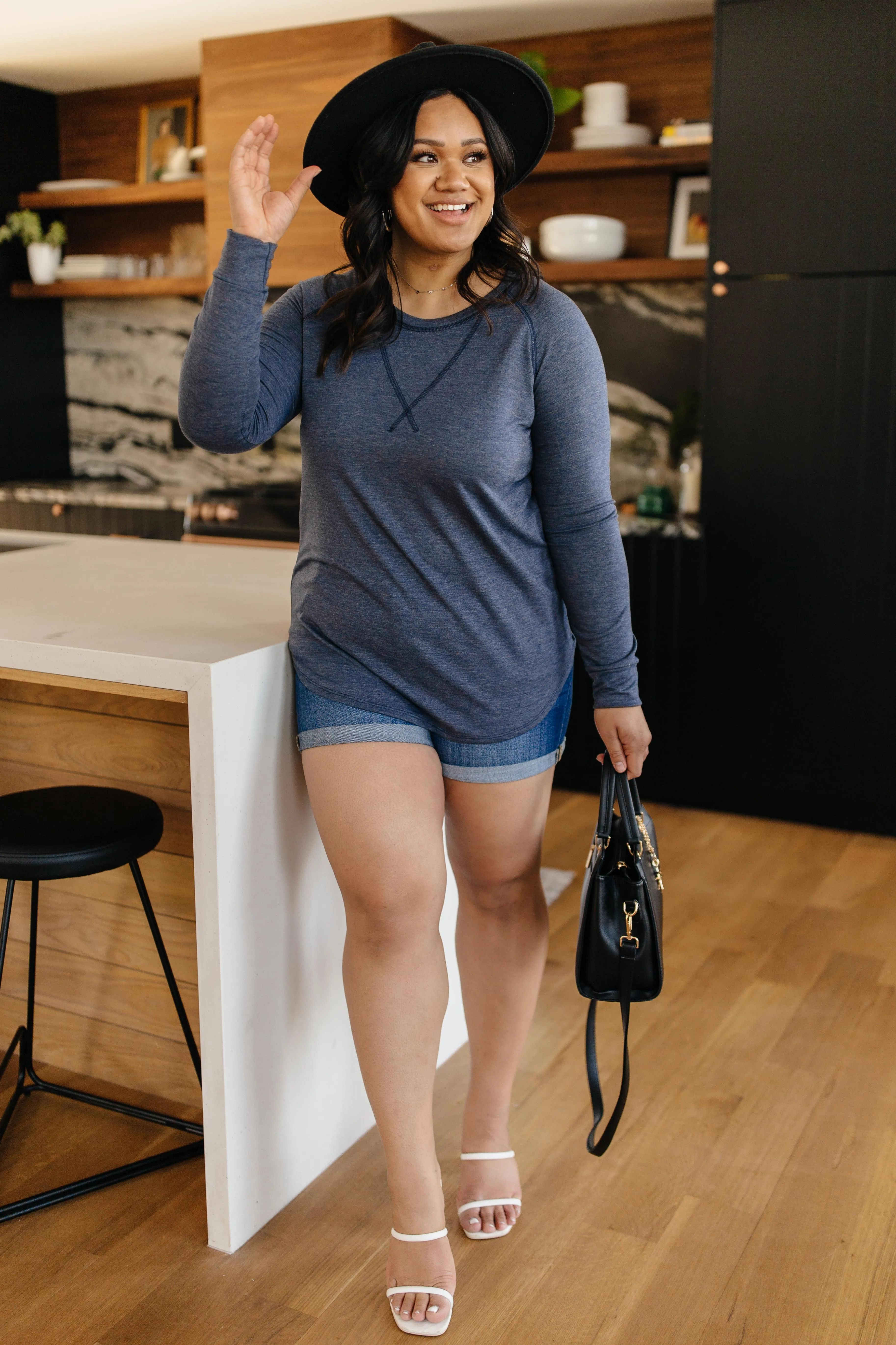 Super Simple Long Sleeve Tee in Navy