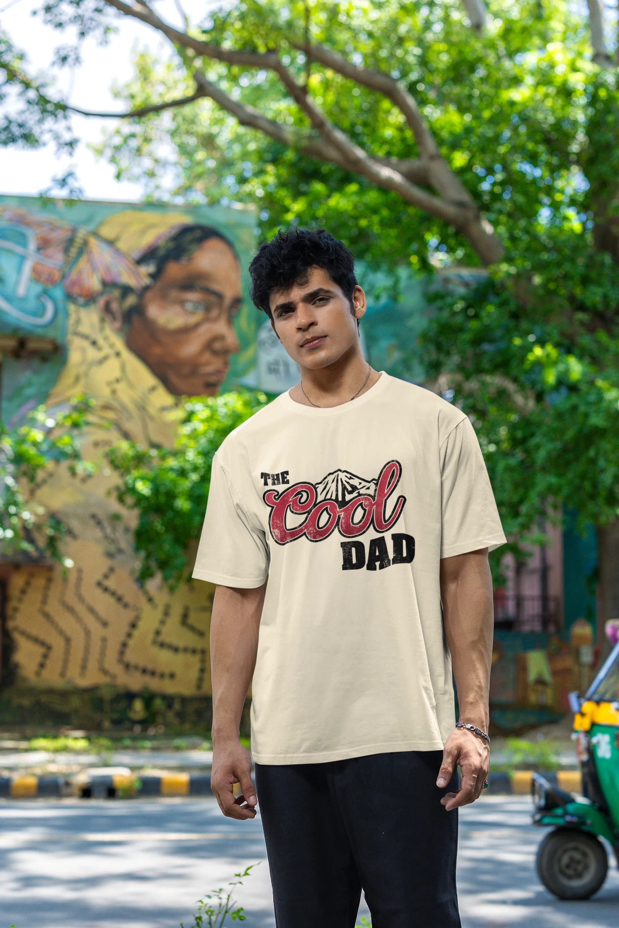 THE COOL DAD TEE