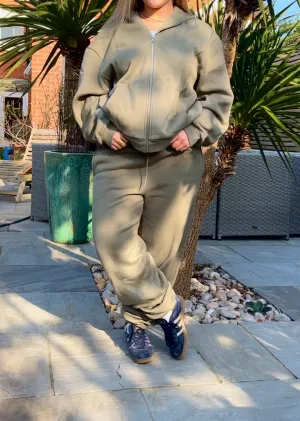 The Olive Zip