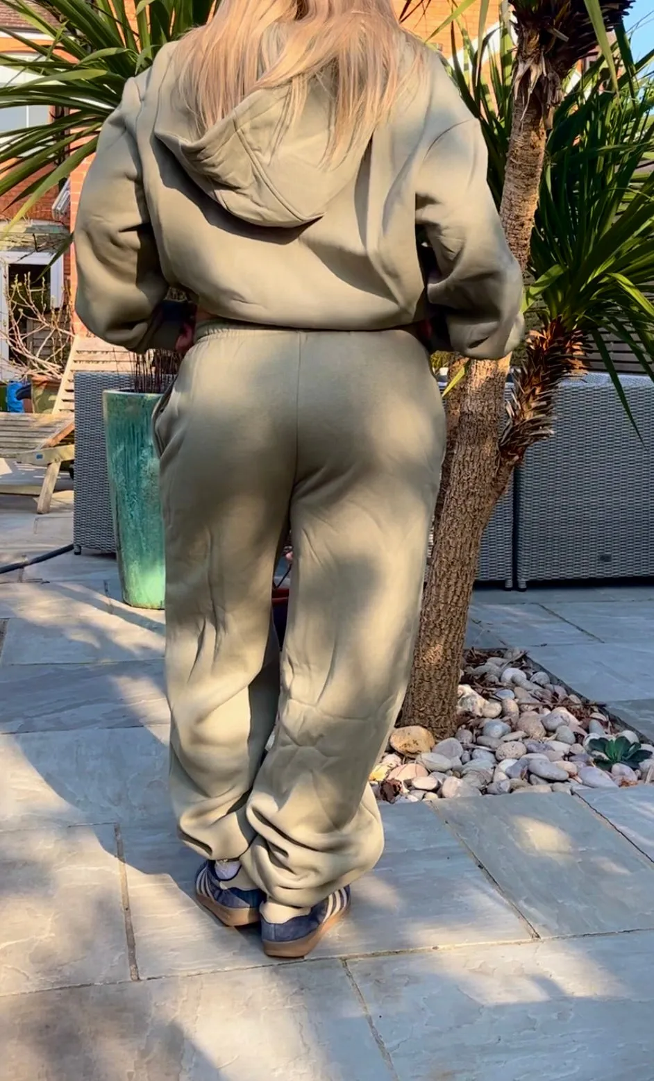 The Olive Zip