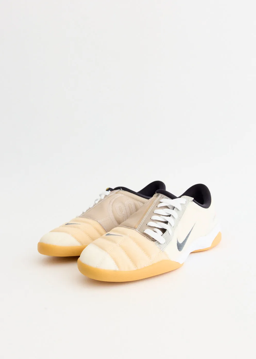 Total 90 'White Black' Sneakers