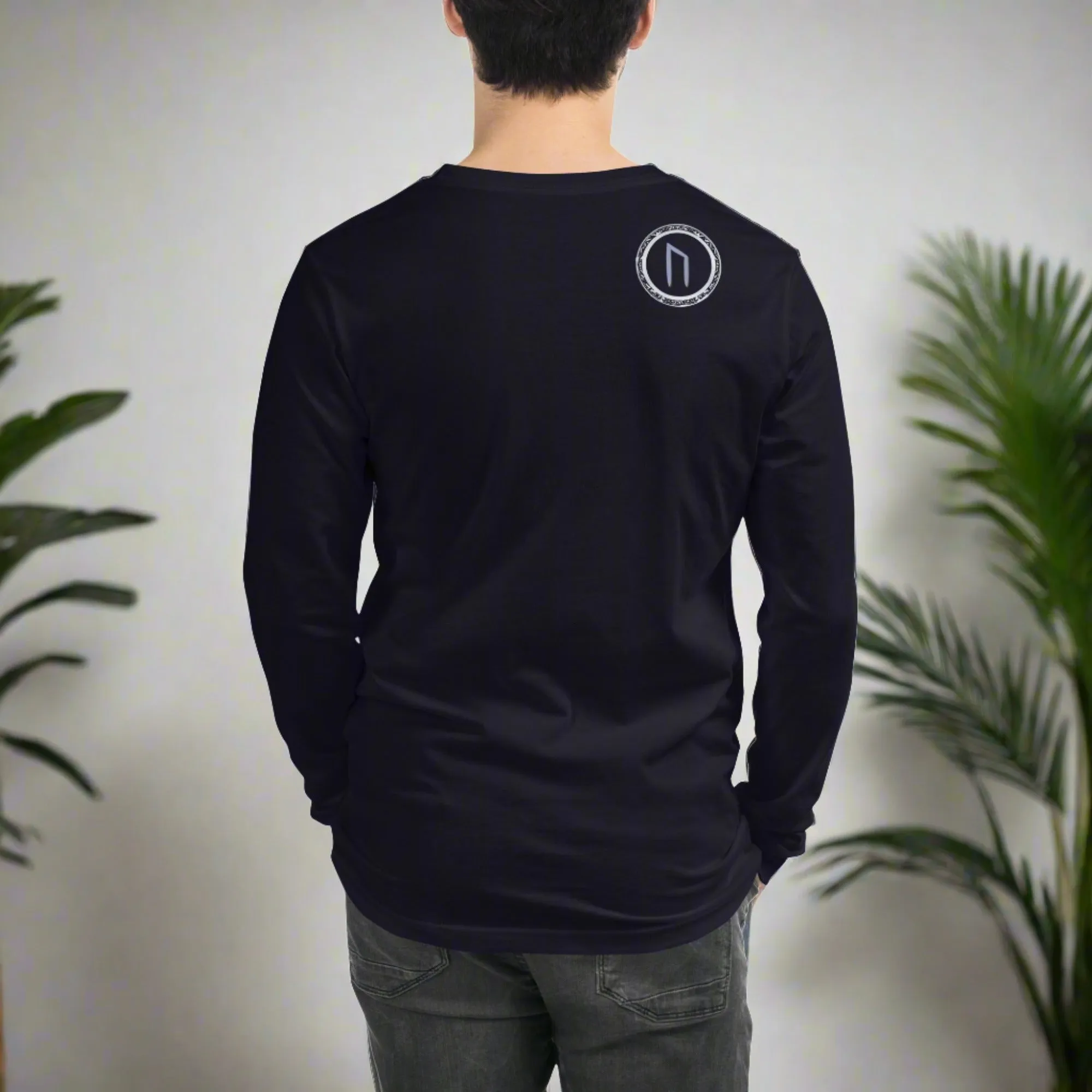 URUZ Long Sleeve Tee - Stay Stylish and Expressive with the Perfect Wardrobe Staple