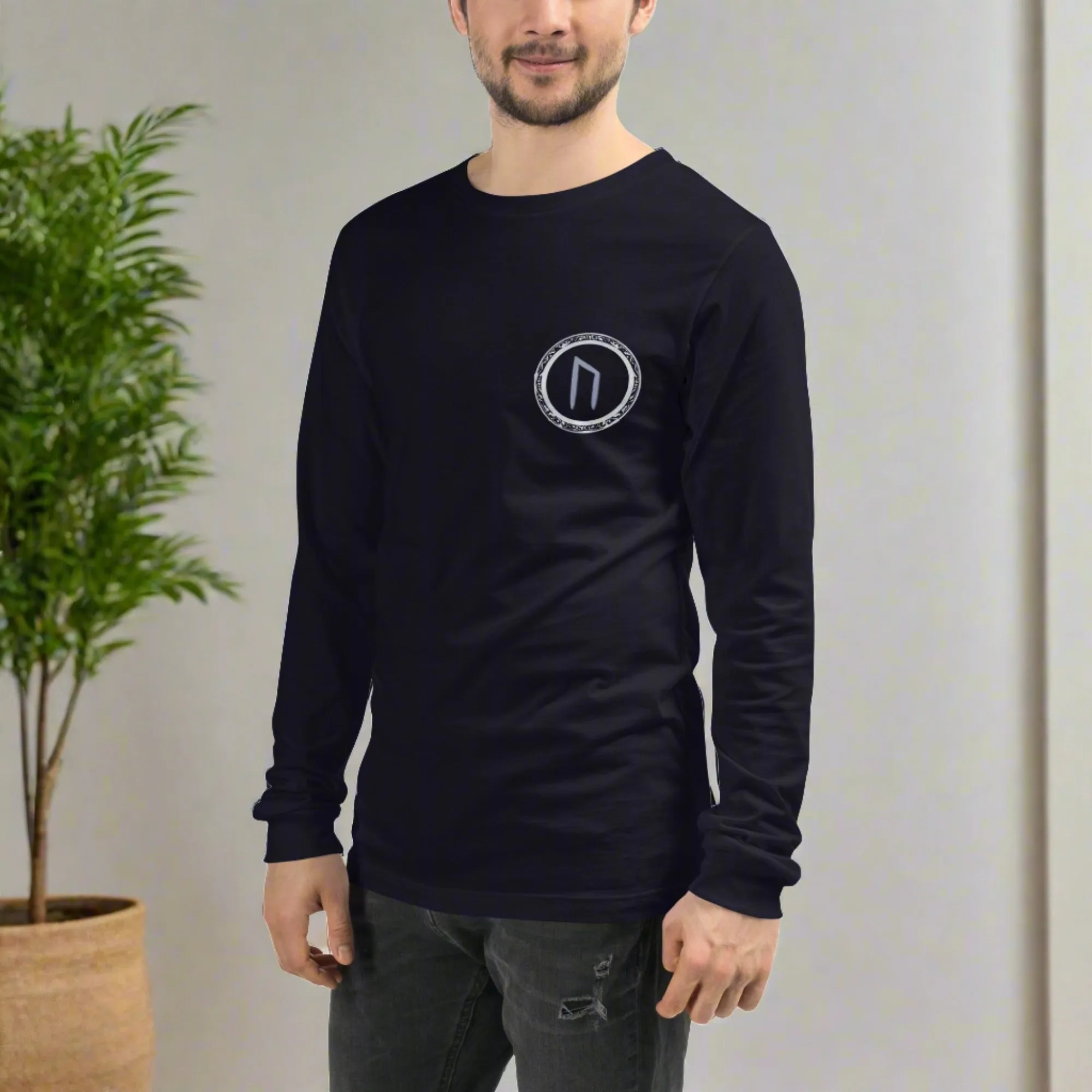 URUZ Long Sleeve Tee - Stay Stylish and Expressive with the Perfect Wardrobe Staple