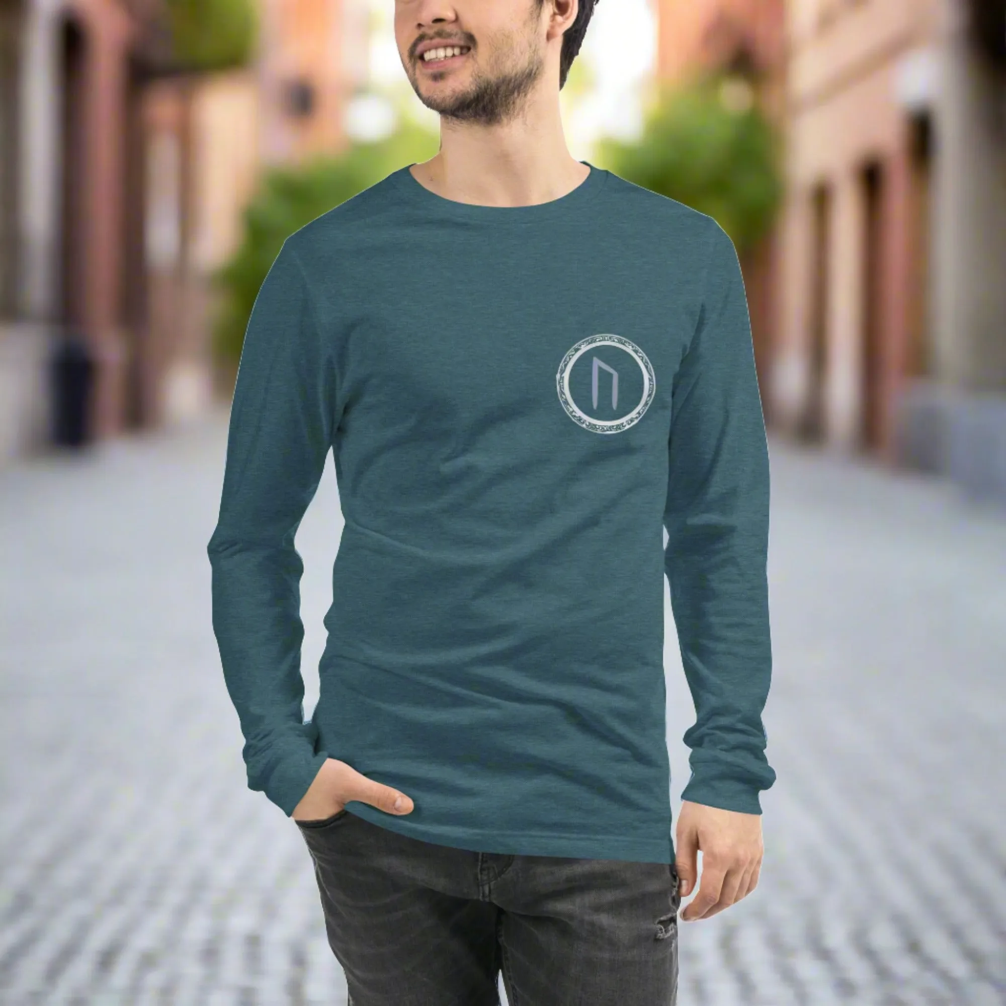 URUZ Long Sleeve Tee - Stay Stylish and Expressive with the Perfect Wardrobe Staple