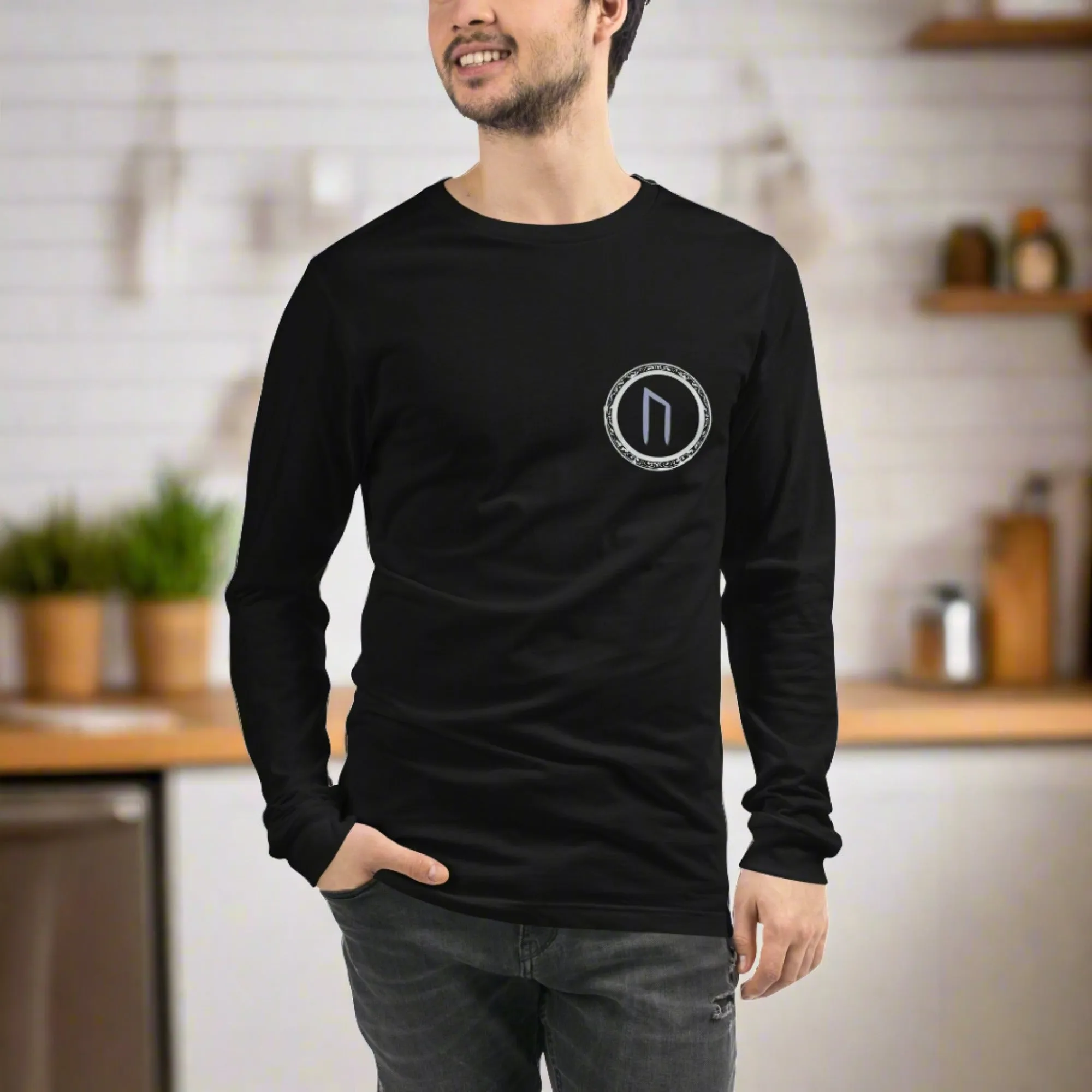 URUZ Long Sleeve Tee - Stay Stylish and Expressive with the Perfect Wardrobe Staple