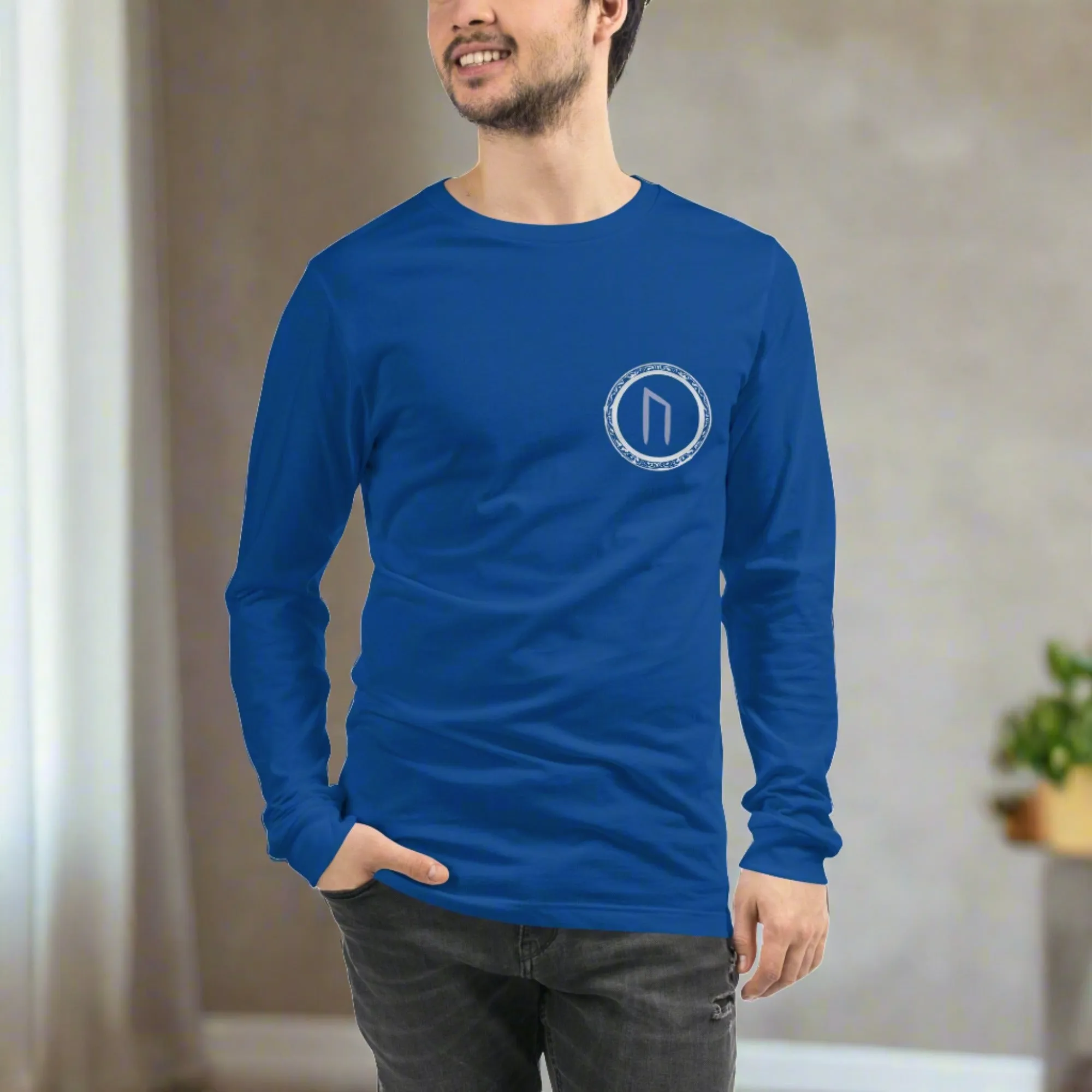 URUZ Long Sleeve Tee - Stay Stylish and Expressive with the Perfect Wardrobe Staple