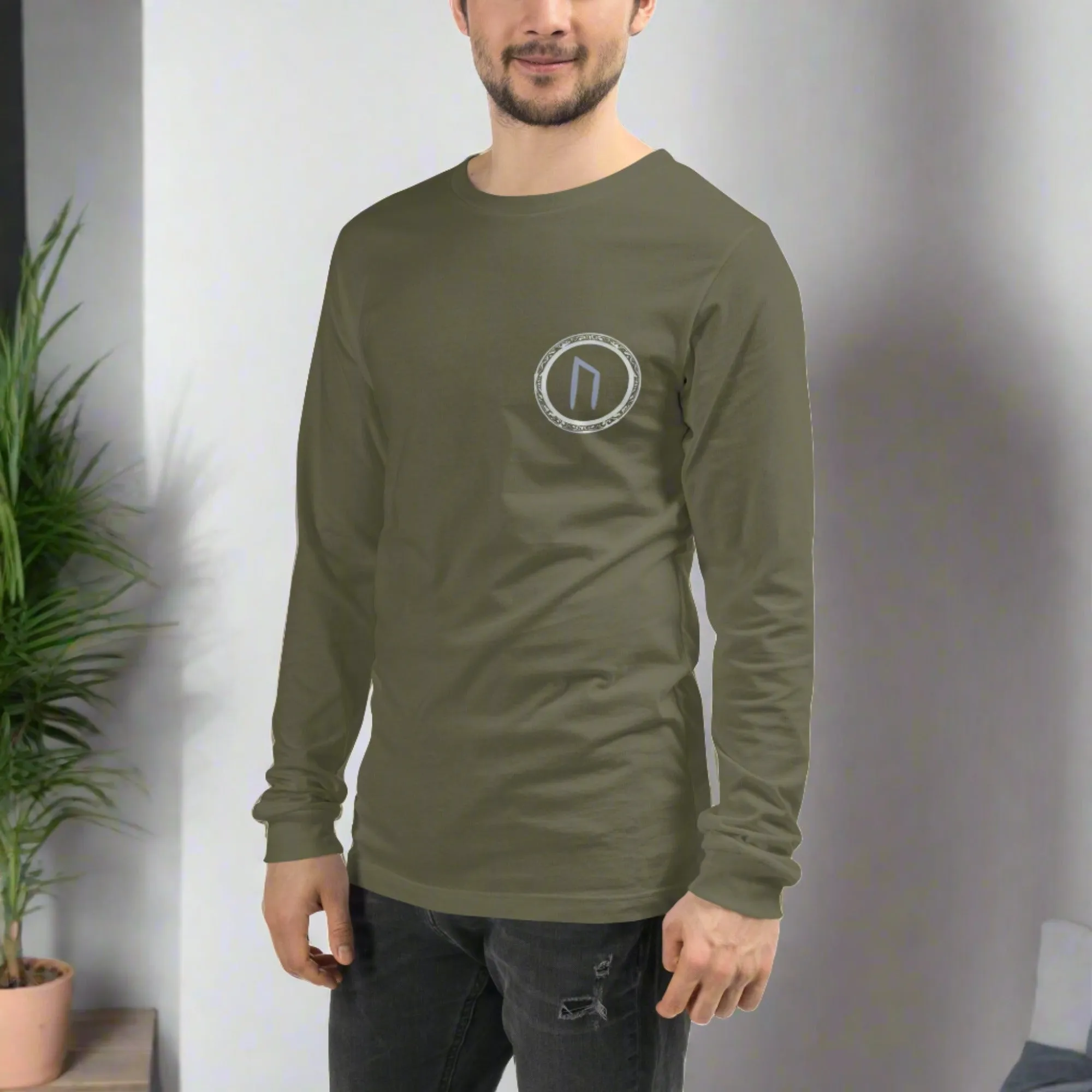 URUZ Long Sleeve Tee - Stay Stylish and Expressive with the Perfect Wardrobe Staple