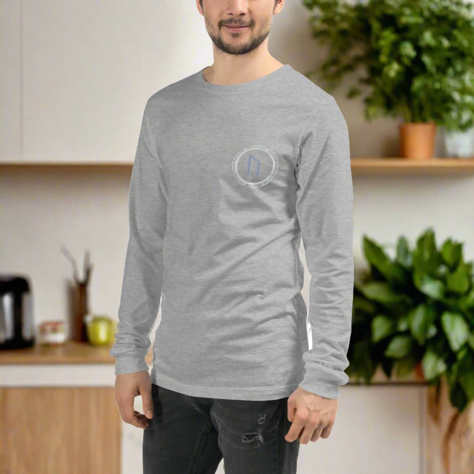 URUZ Long Sleeve Tee - Stay Stylish and Expressive with the Perfect Wardrobe Staple