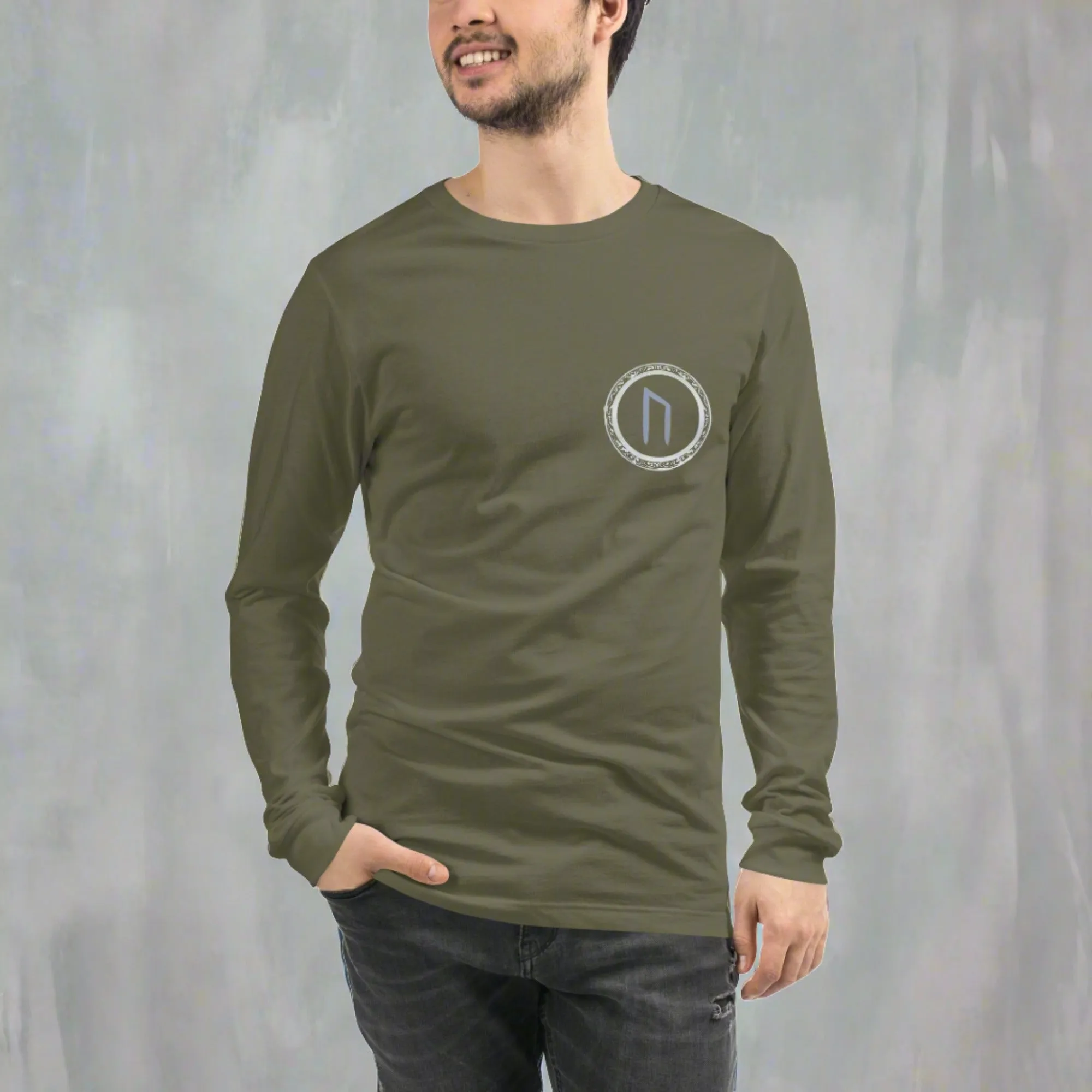 URUZ Long Sleeve Tee - Stay Stylish and Expressive with the Perfect Wardrobe Staple