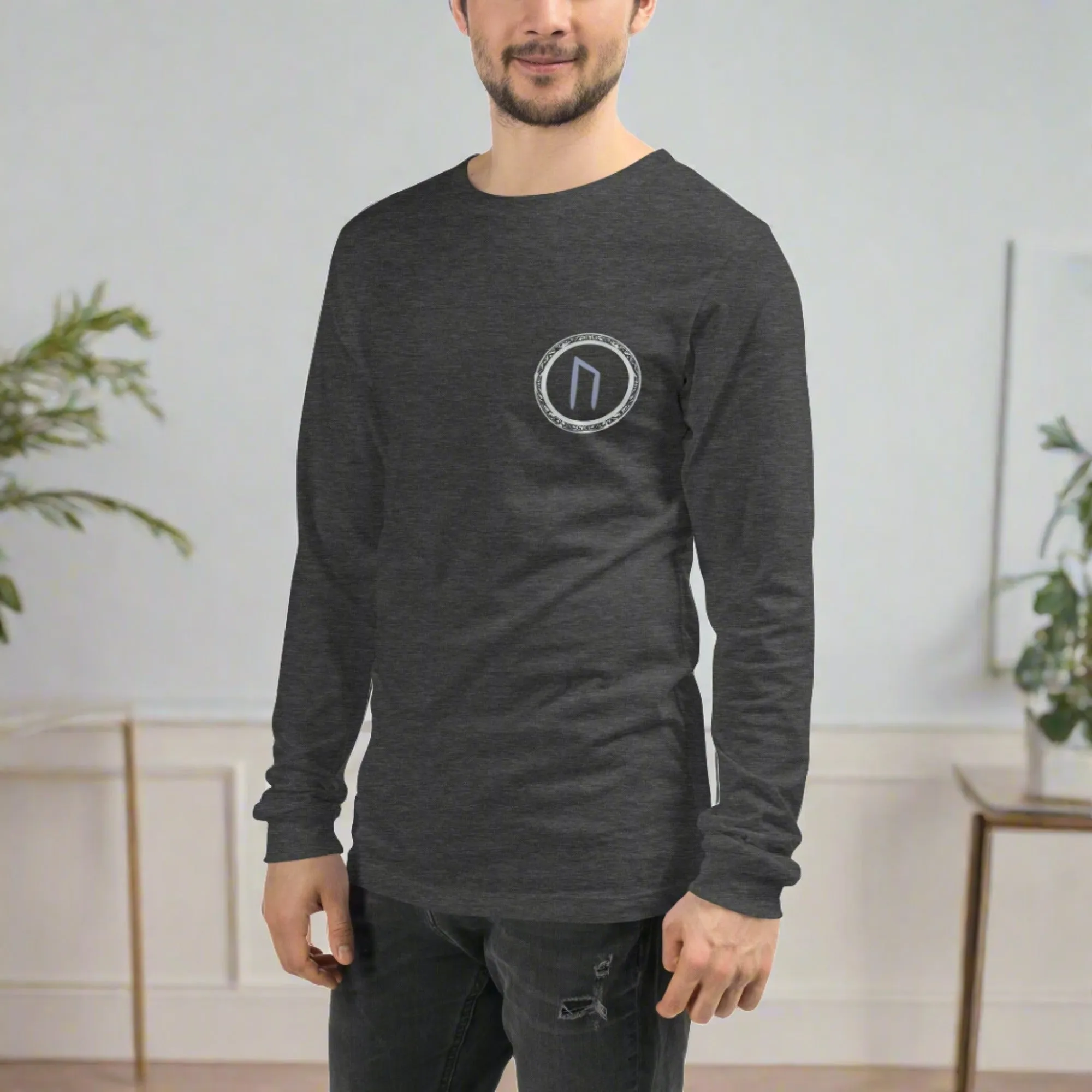 URUZ Long Sleeve Tee - Stay Stylish and Expressive with the Perfect Wardrobe Staple